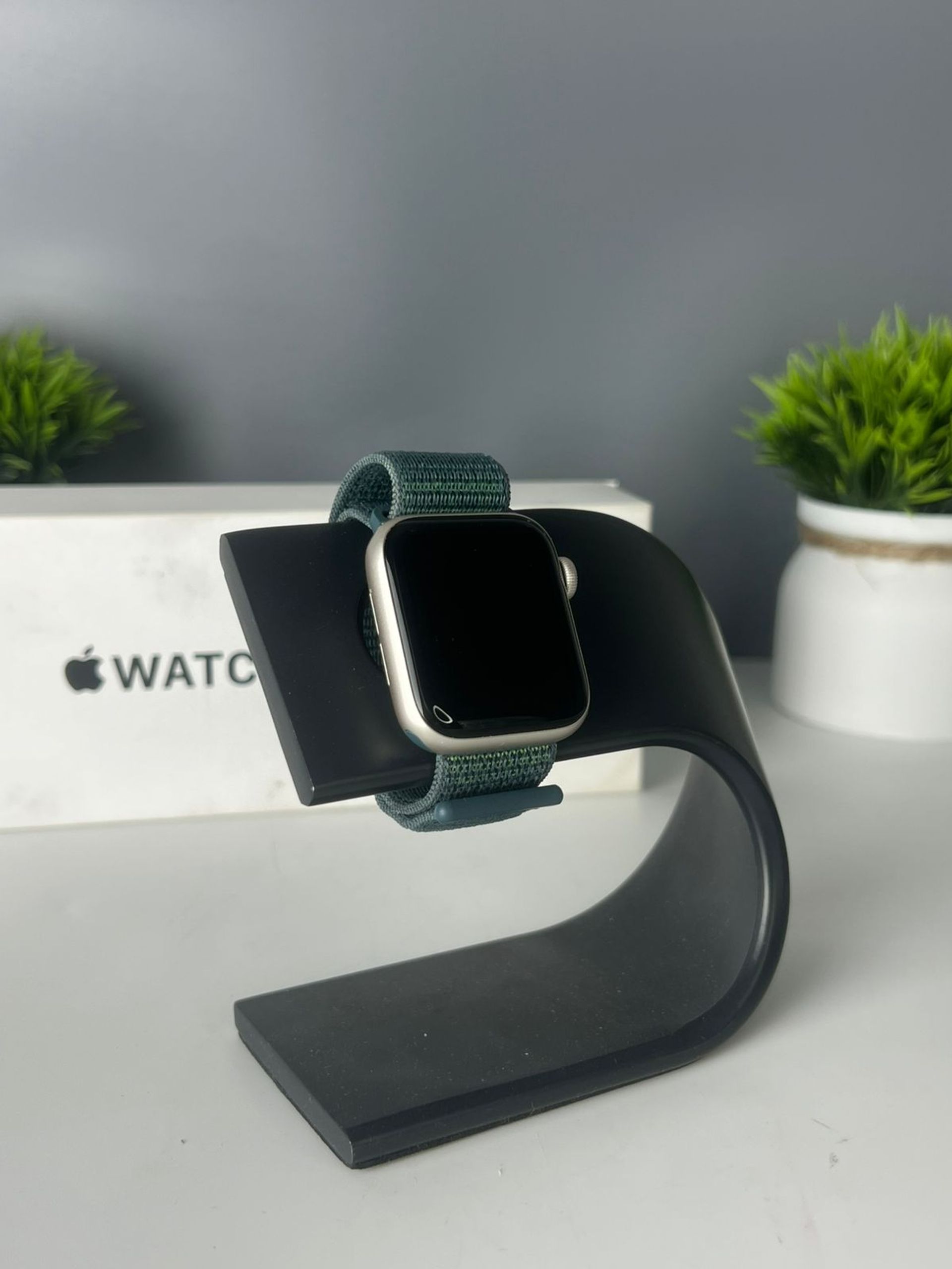 Apple Watch SE 40 мм (2е поколение)