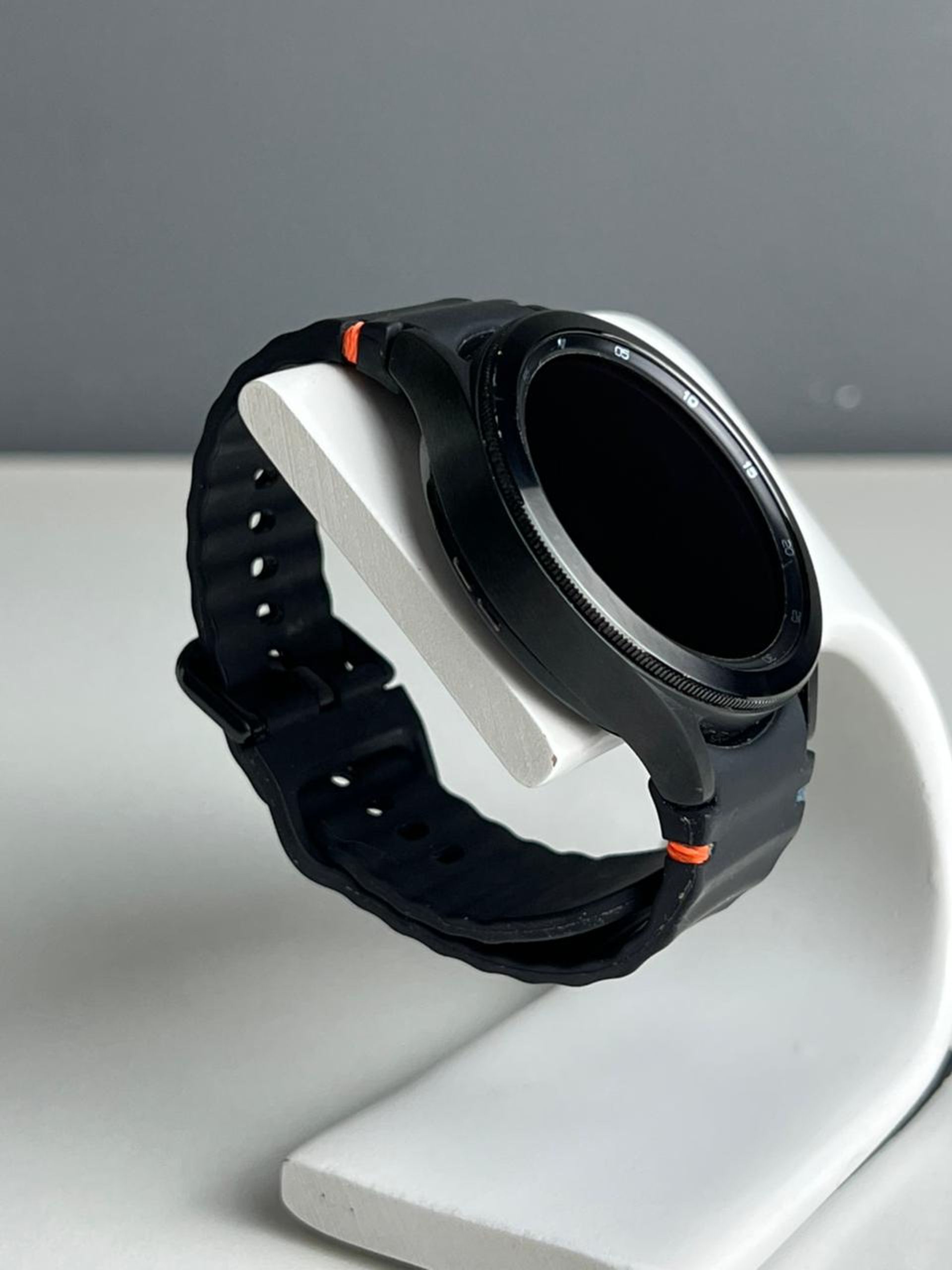 Samsung Series 4 Classic SM-R890 44mm