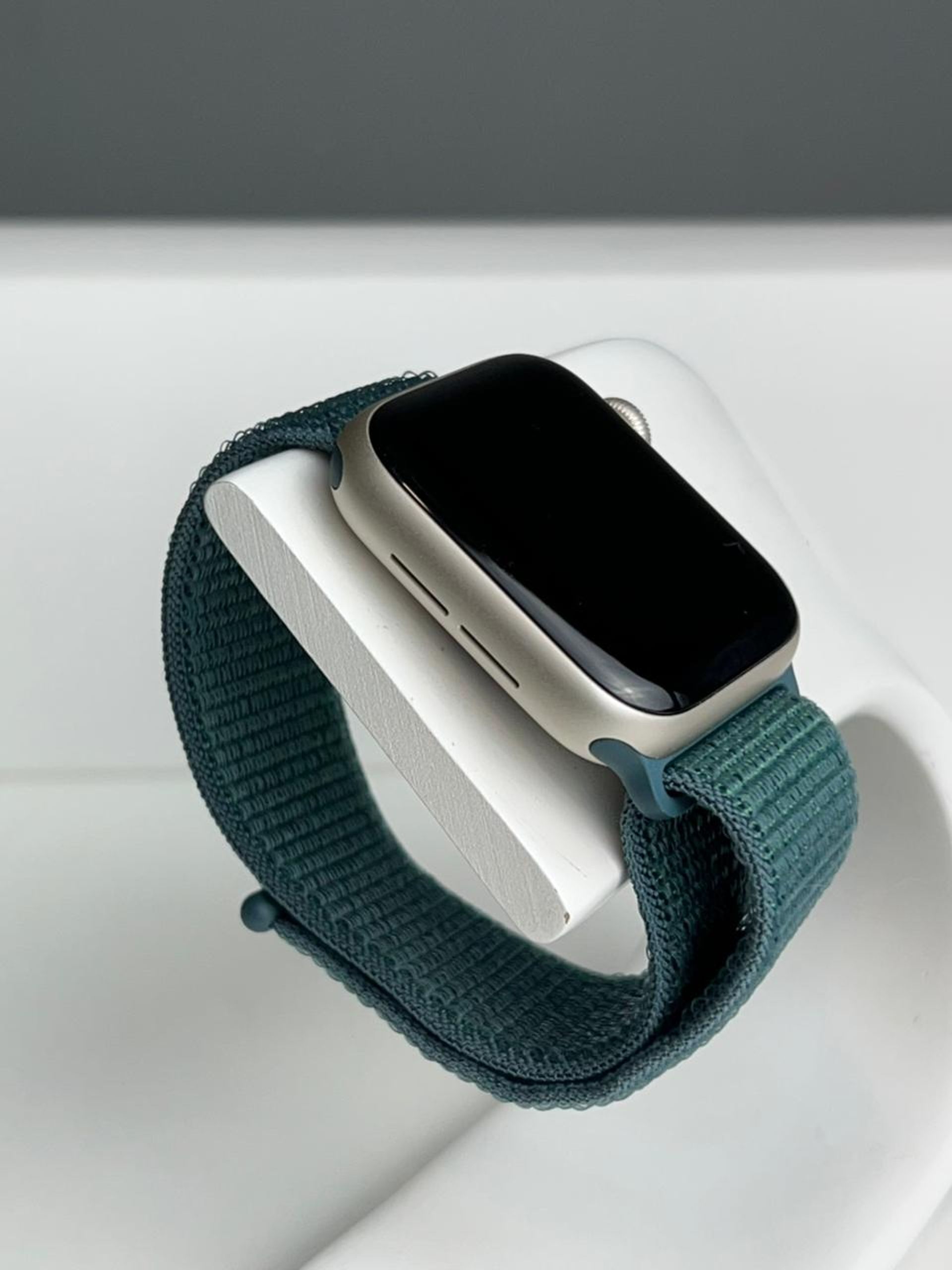 Apple Watch SE 40 мм (2е поколение)