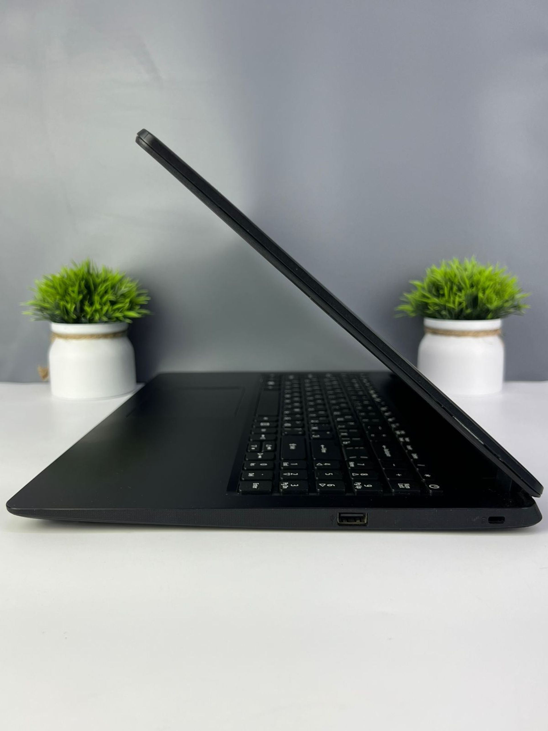 Ноутбук Acer core i5/10 пок  Intel Core i5  10-поколение  ядер 4 GB 16 дюймов