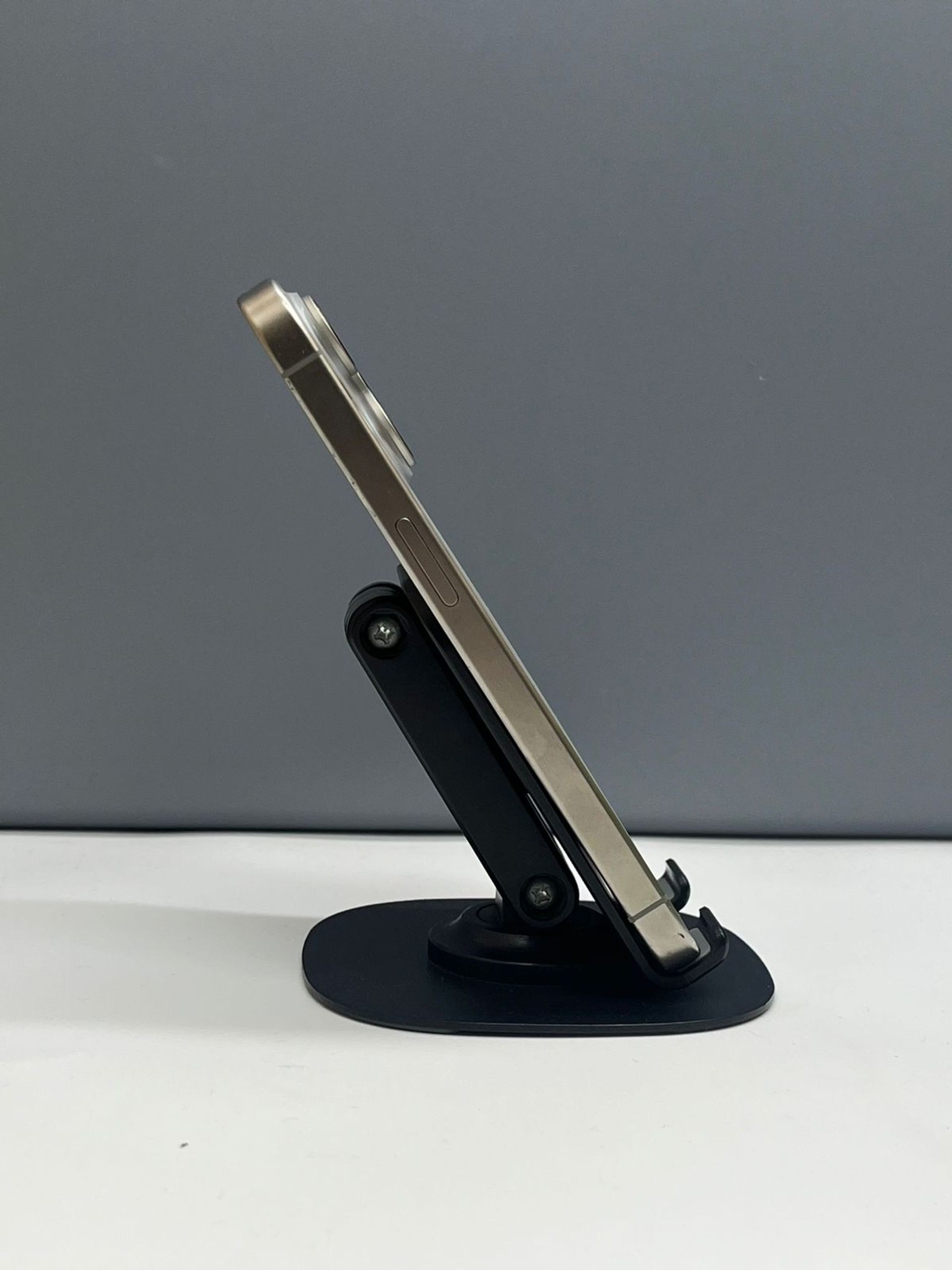 Apple iPhone 15 Pro 128GB - фото_2