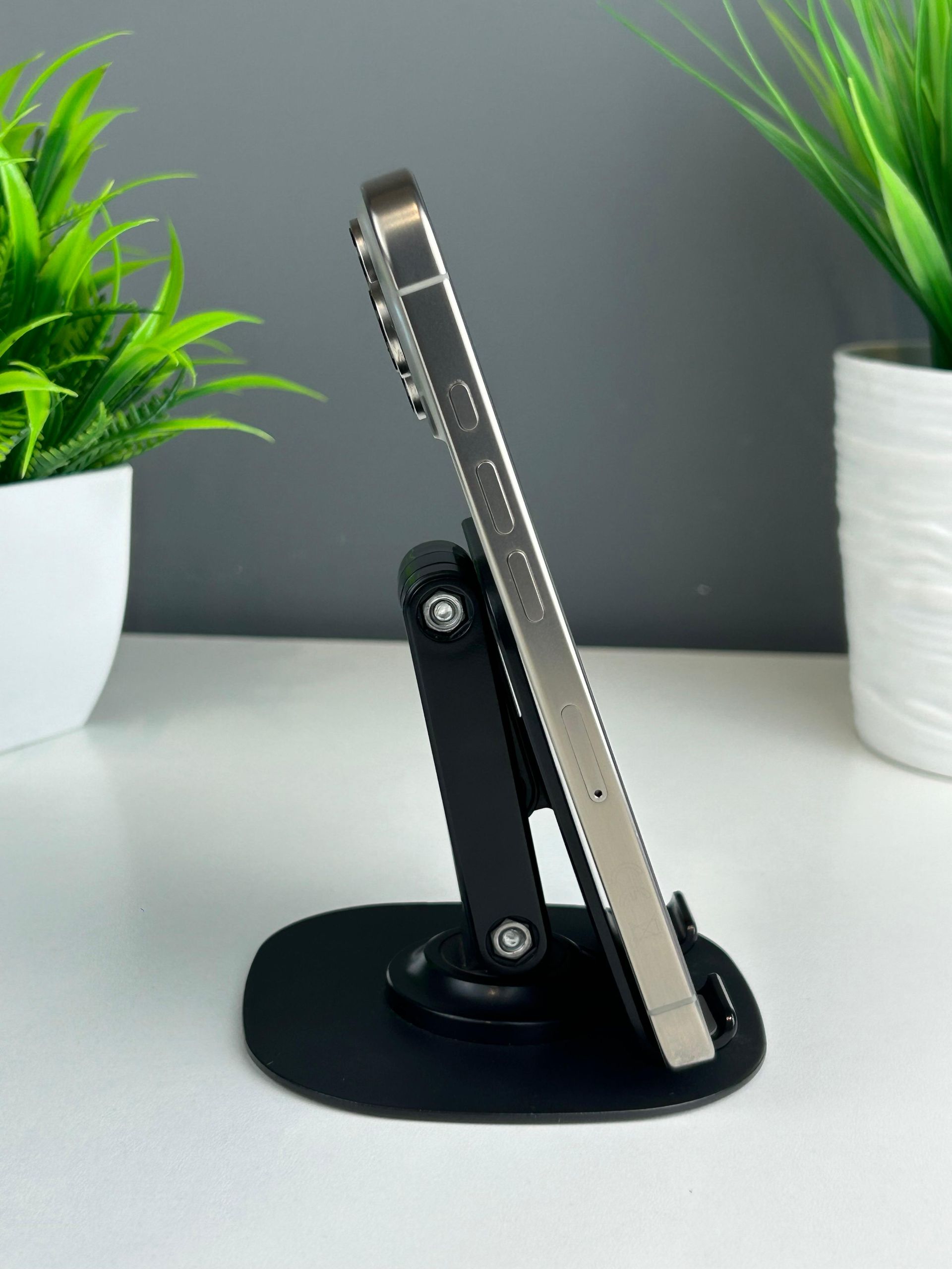 Apple iPhone 16 Pro 128GB - фото_2