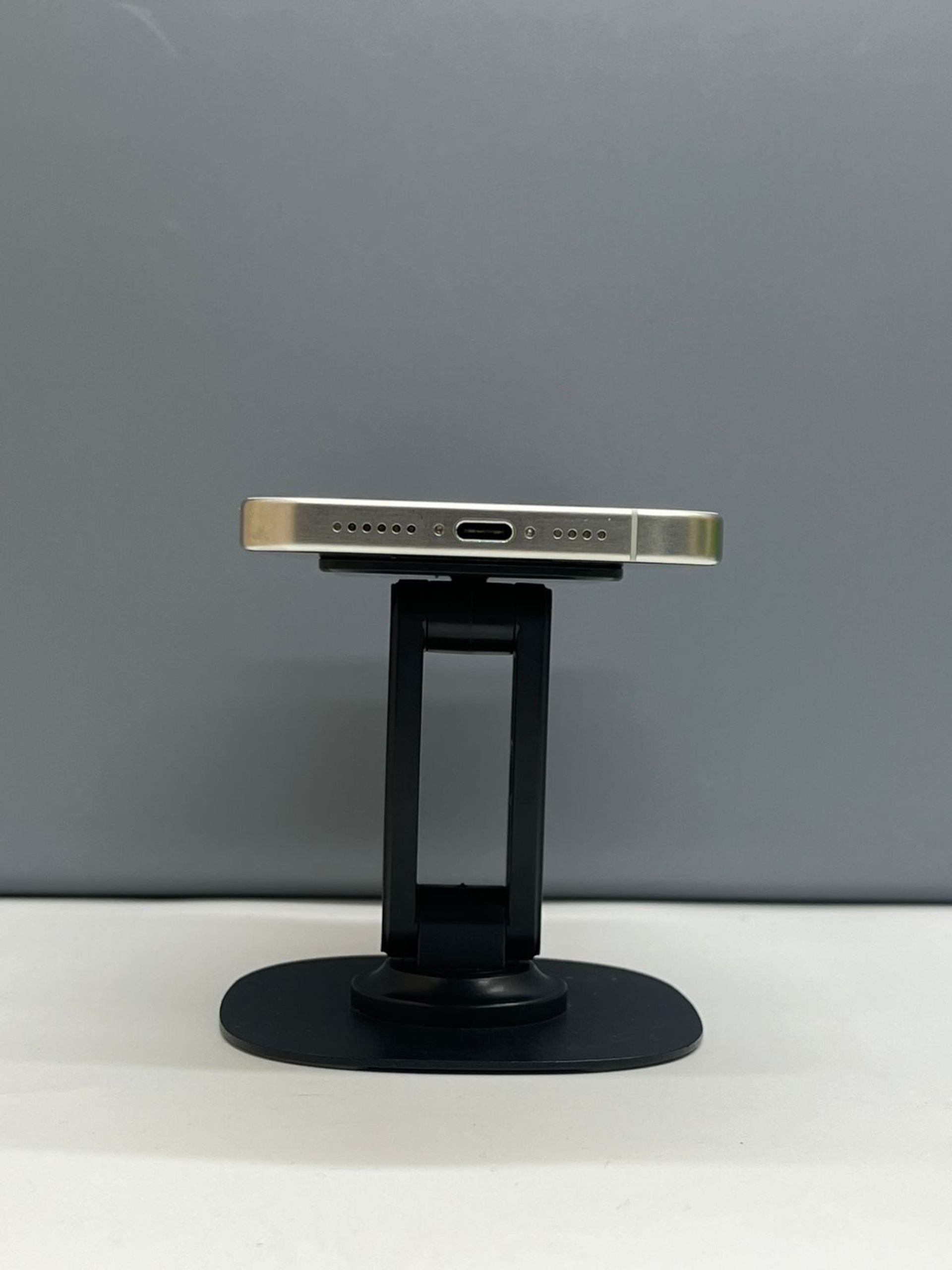 Apple iPhone 15 Pro Max 256GB - фото_4