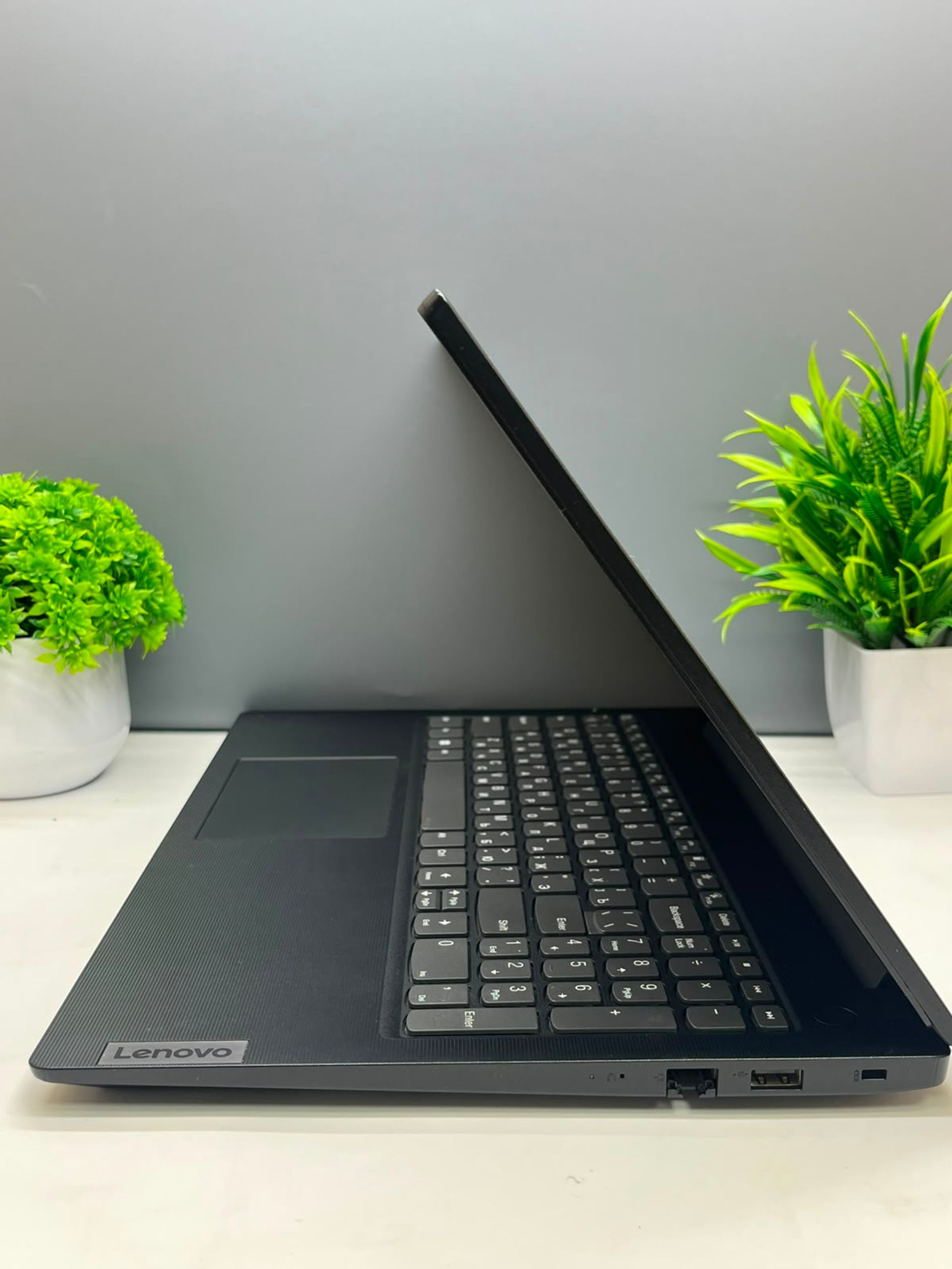 Ноутбук Lenovo core i7/12 пок  Intel Core i7  12-поколение  ядер 8 GB 500 GB 15 дюймов