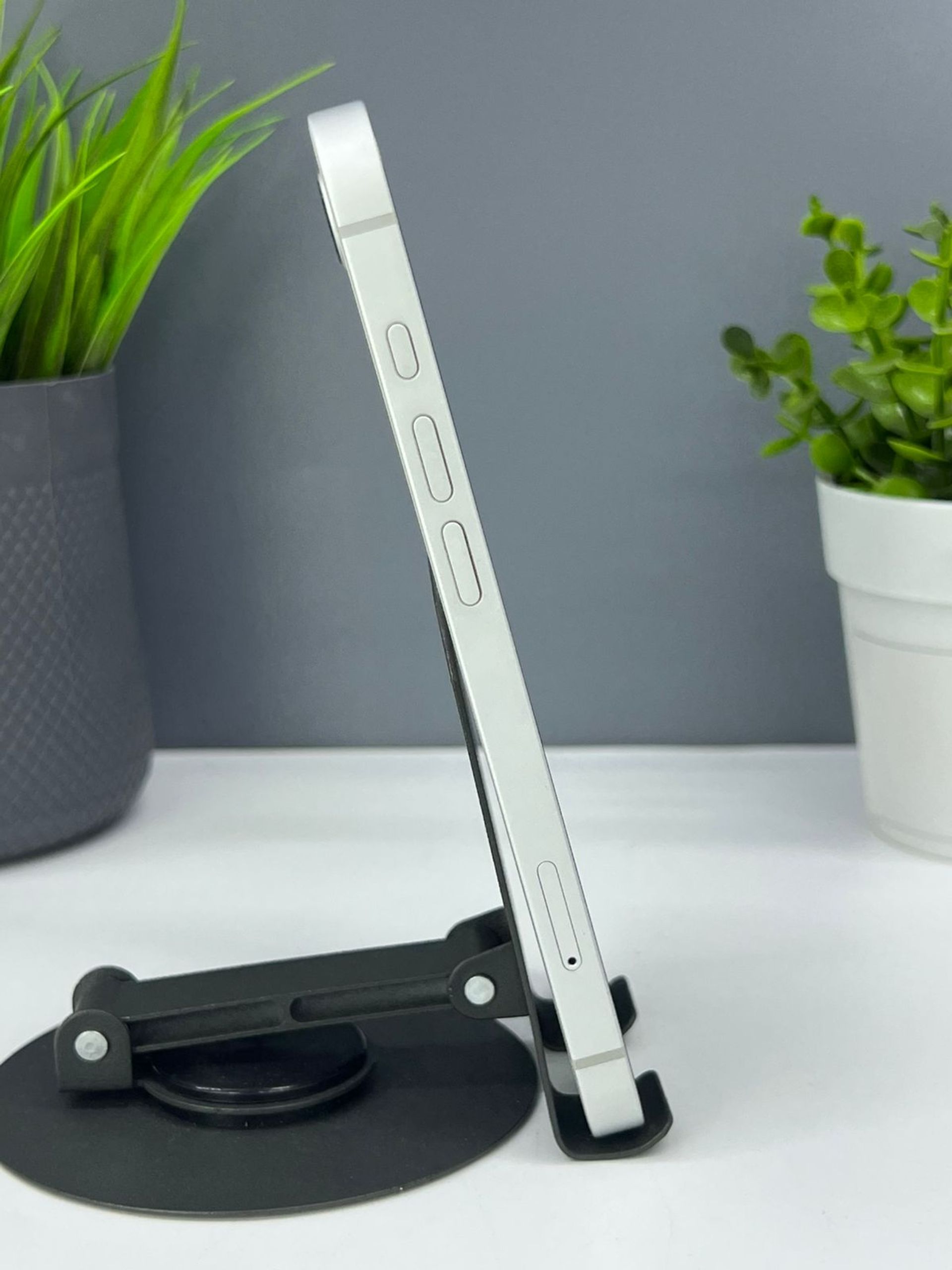 Apple iPhone 16e 128GB