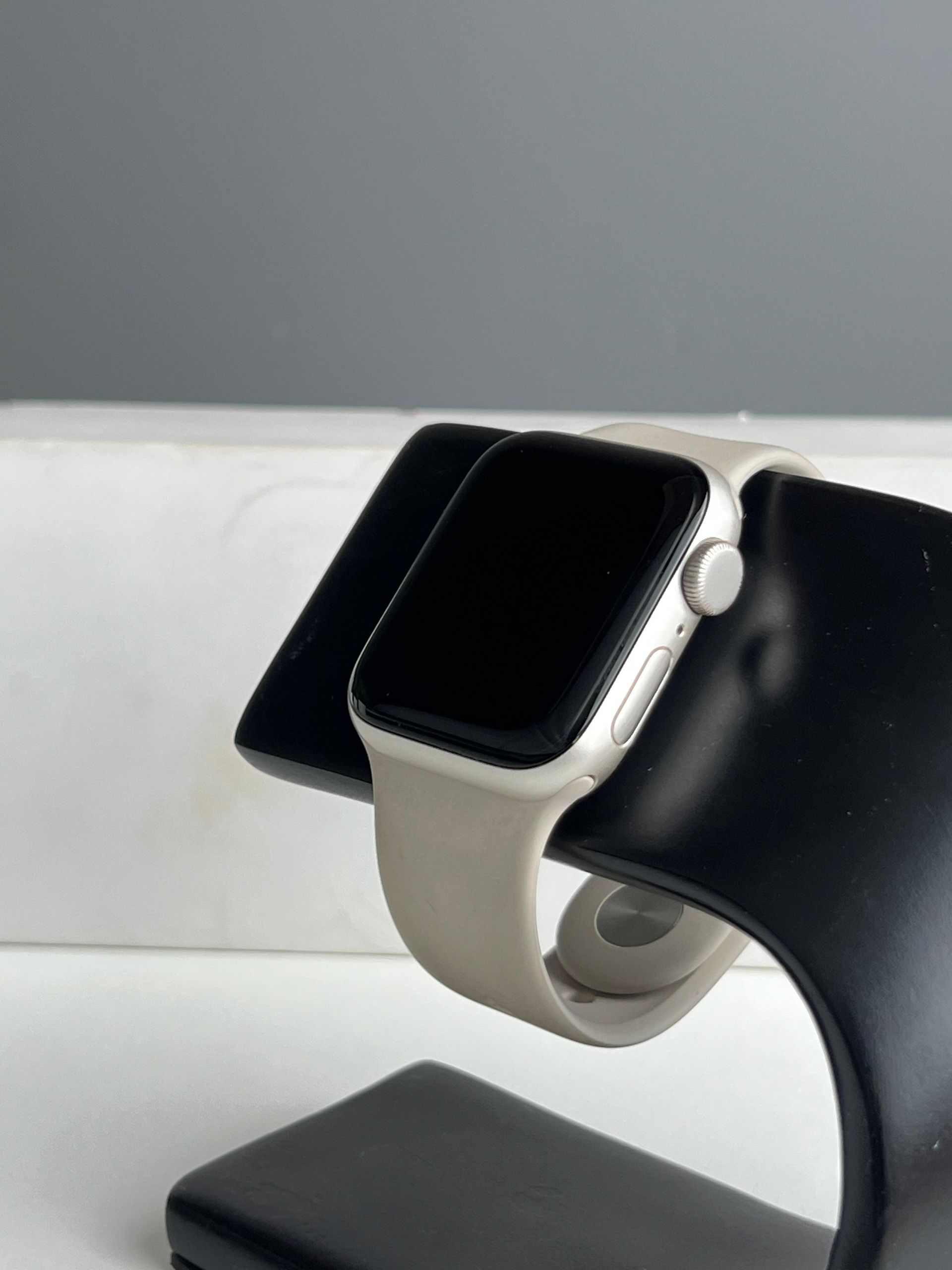 Apple Watch SE 40 мм (2е поколение)