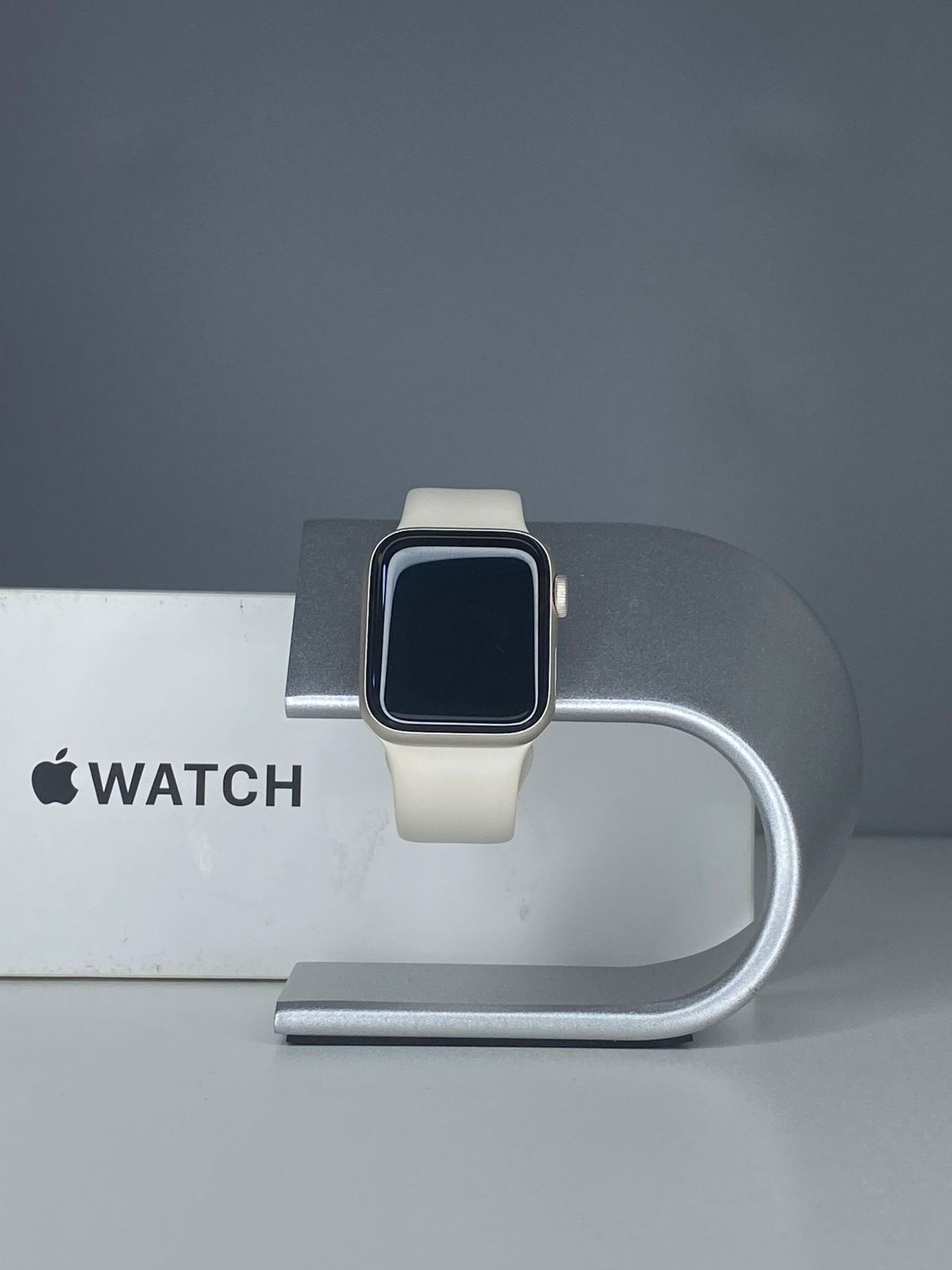 Apple Watch SE 40 мм (2е поколение)