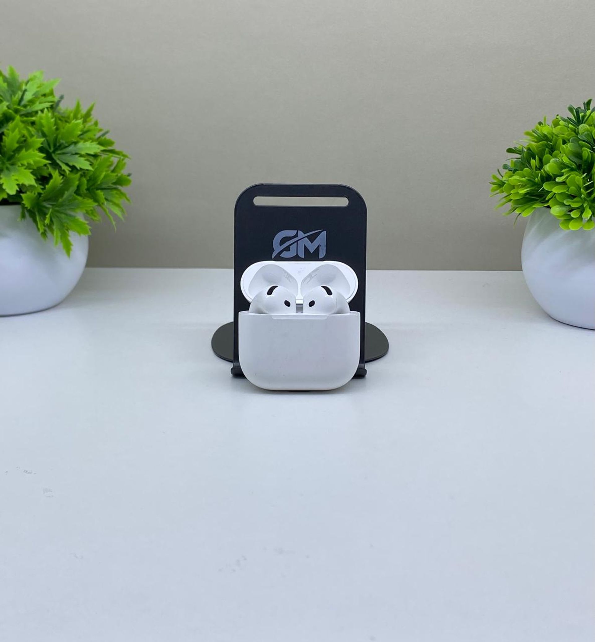 AirPods 4 series White