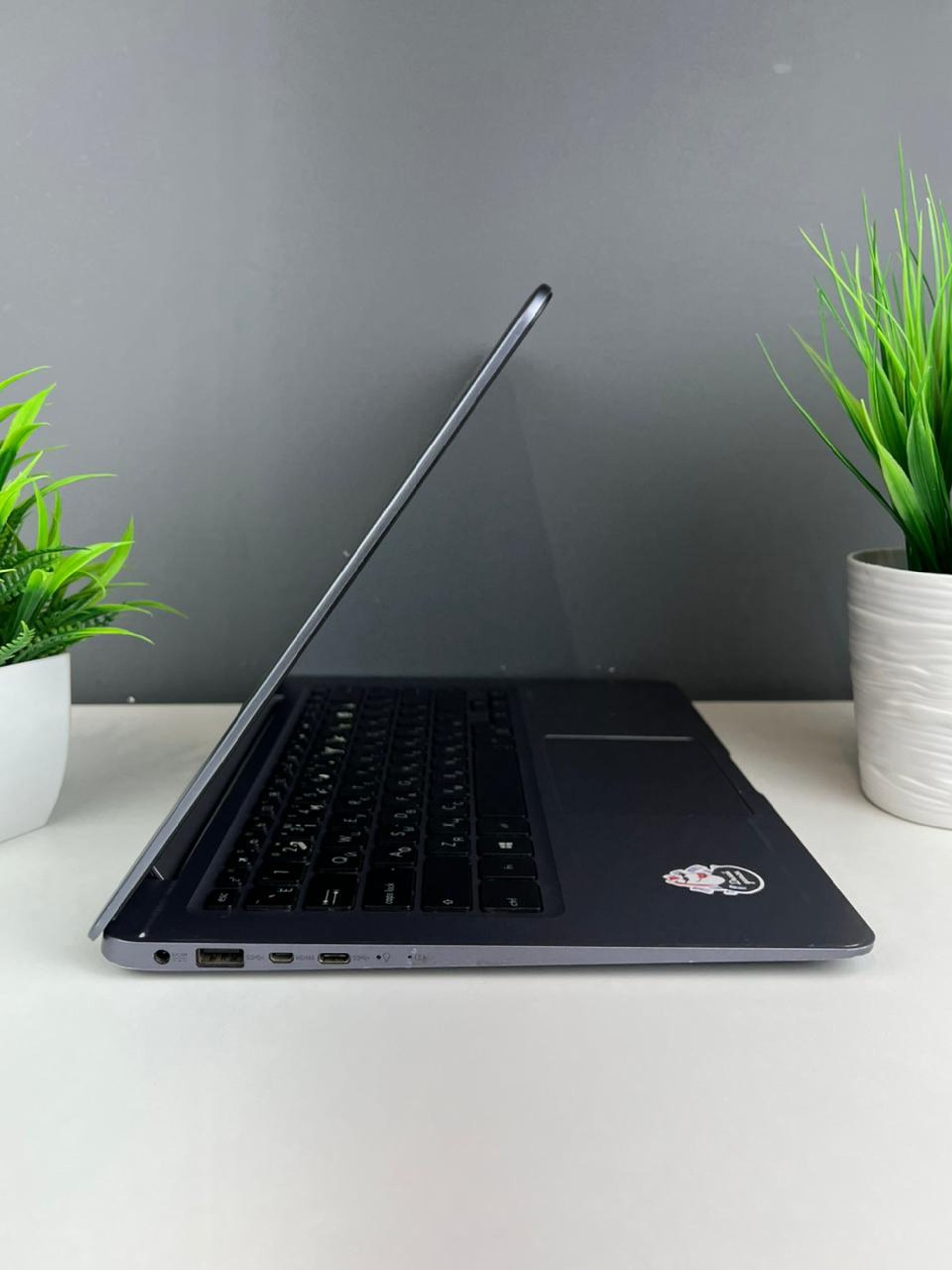 Ноутбук Asus core i3/7-пок  Intel Core i3  7-поколение  ядер 4 GB 128 GB