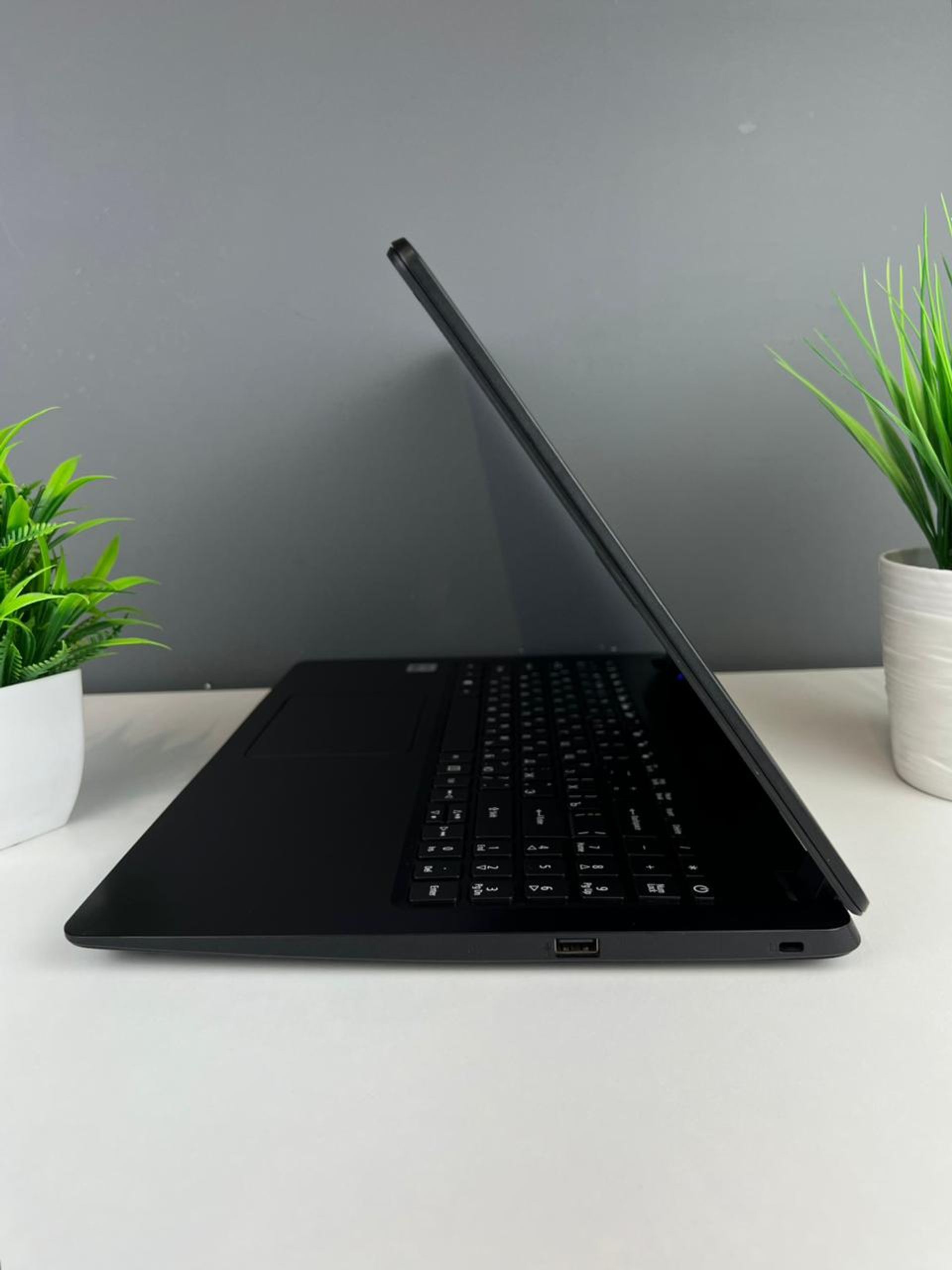 Ноутбук Acer core i5/10 пок  Intel Core i5  10-поколение  ядер 4 GB 16 дюймов