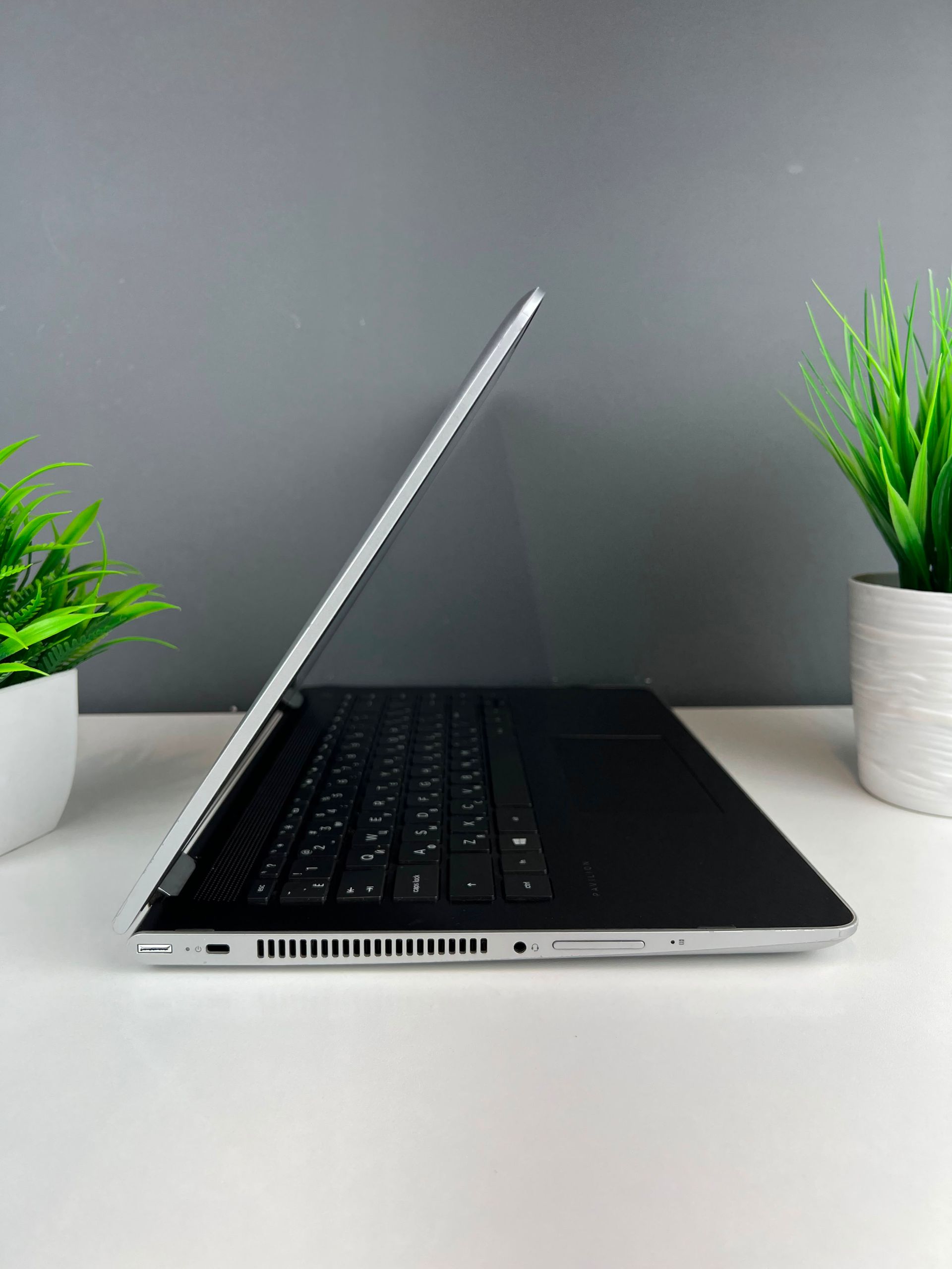 Ноутбук Hp Для работы и учебы  Intel Core i3  7-поколение  ядер 8 GB 256 GB 14 дюймов