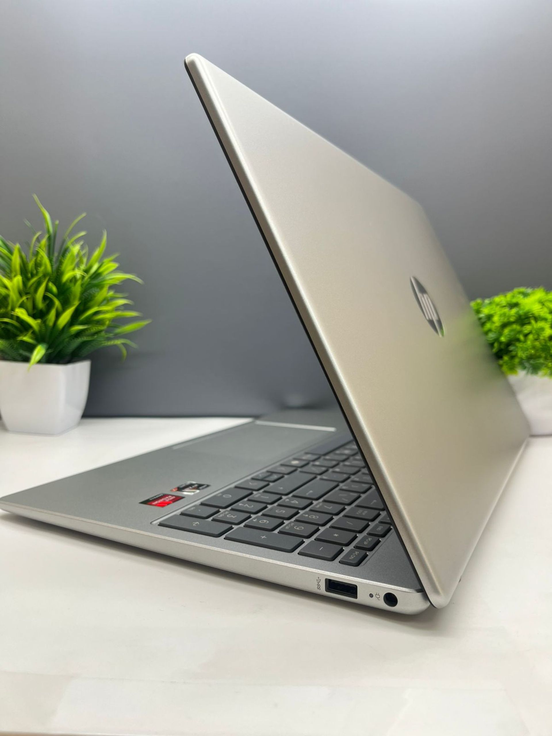 Ноутбук Lenovo Для работы и учебы AMD Ryzen 7 5-поколение ядер 16 GB 512 GB 16 дюймов