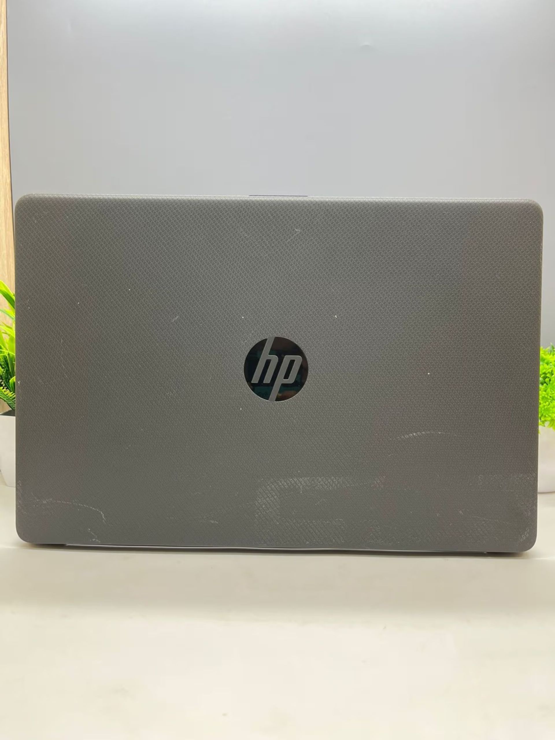 Ноутбук Hp ryzen 3 (5-е поколение) 2023-2024 (4 ядер / 8 потоков) AMD Ryzen 3 5-поколение ядер 8 GB 256 GB 15 дюймов