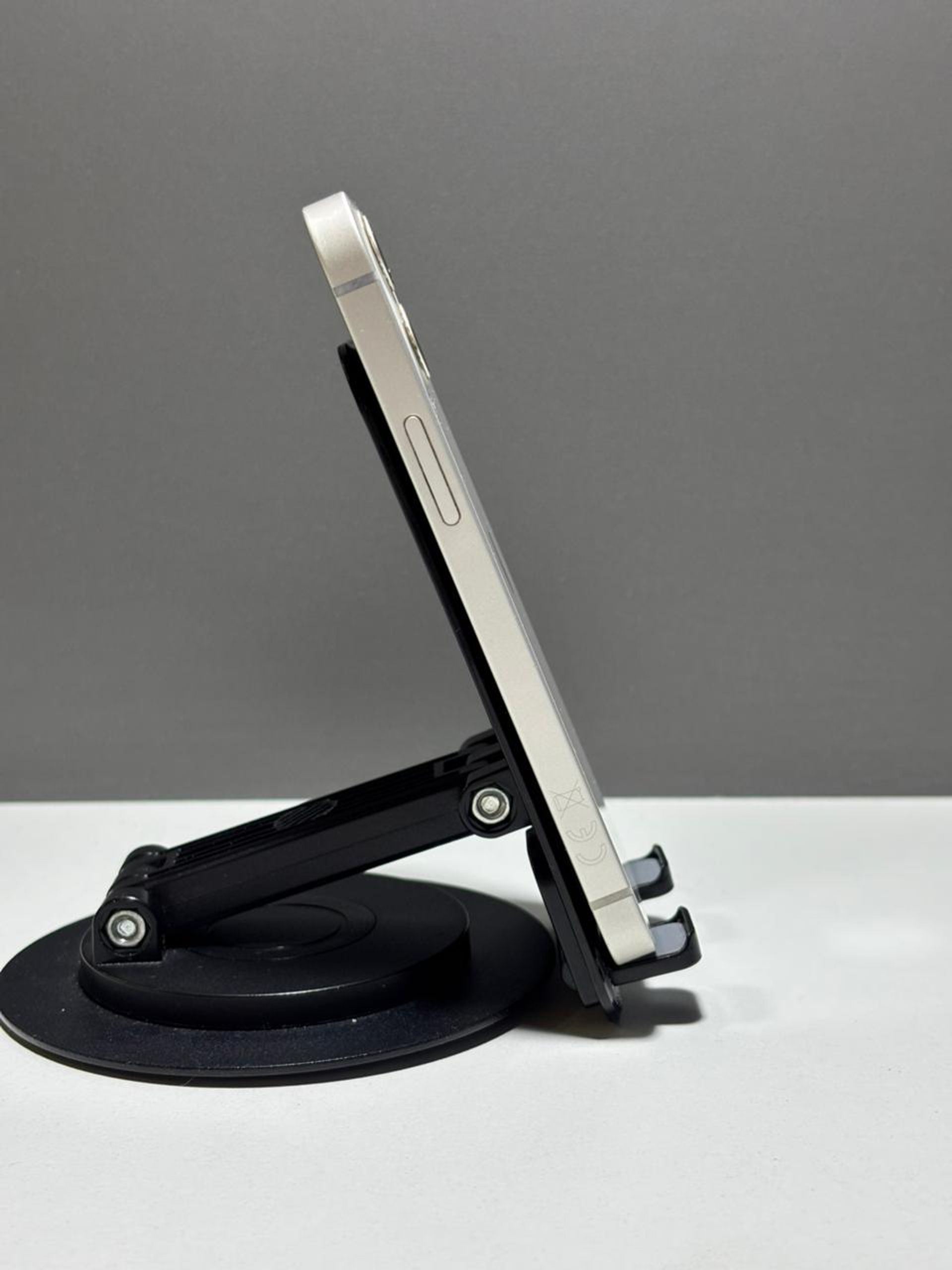 Apple iPhone 12 64GB