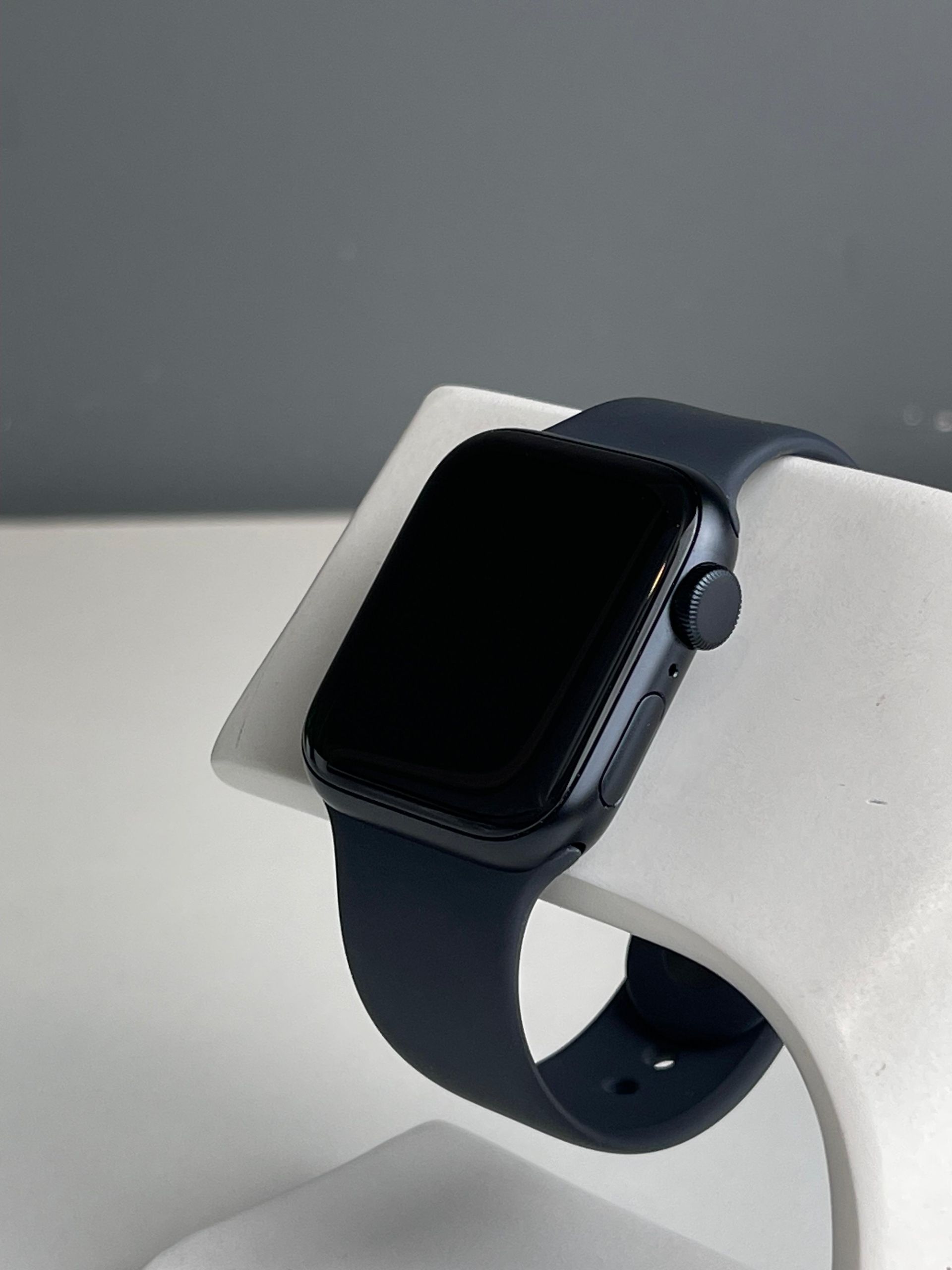 Apple Watch SE 40 мм (2е поколение)