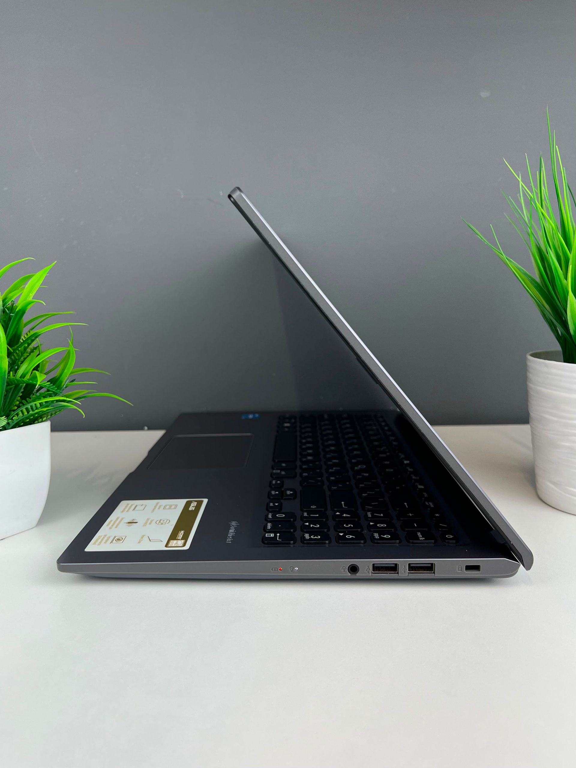 Ноутбук Asus Для работы и учебы  Intel Core i3  11-поколение  ядер 8 GB 512 GB 15 дюймов