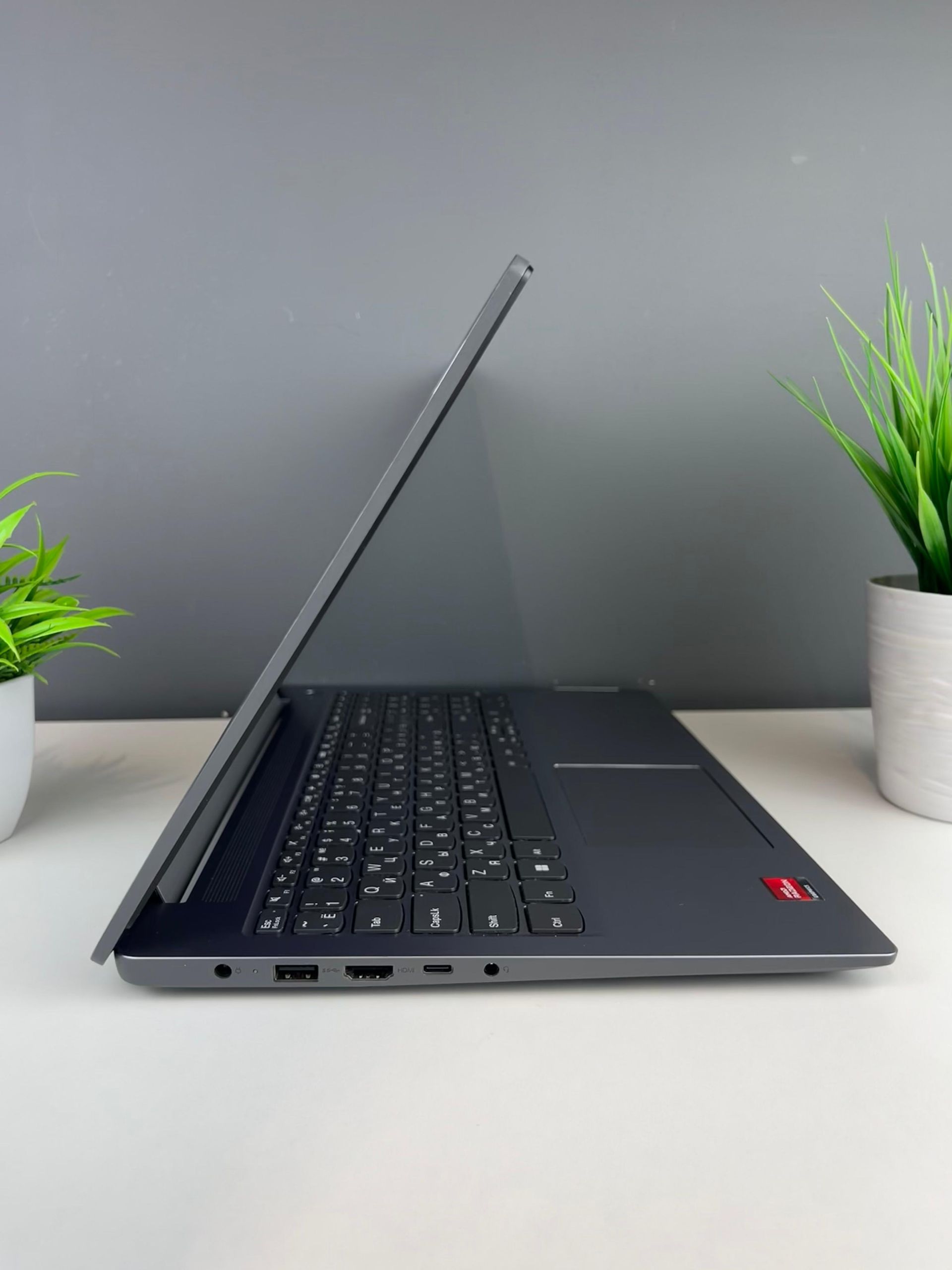 Ноутбук Lenovo Для работы и учебы AMD Ryzen 5 5-поколение ядер 16 GB 500 GB 14 дюймов