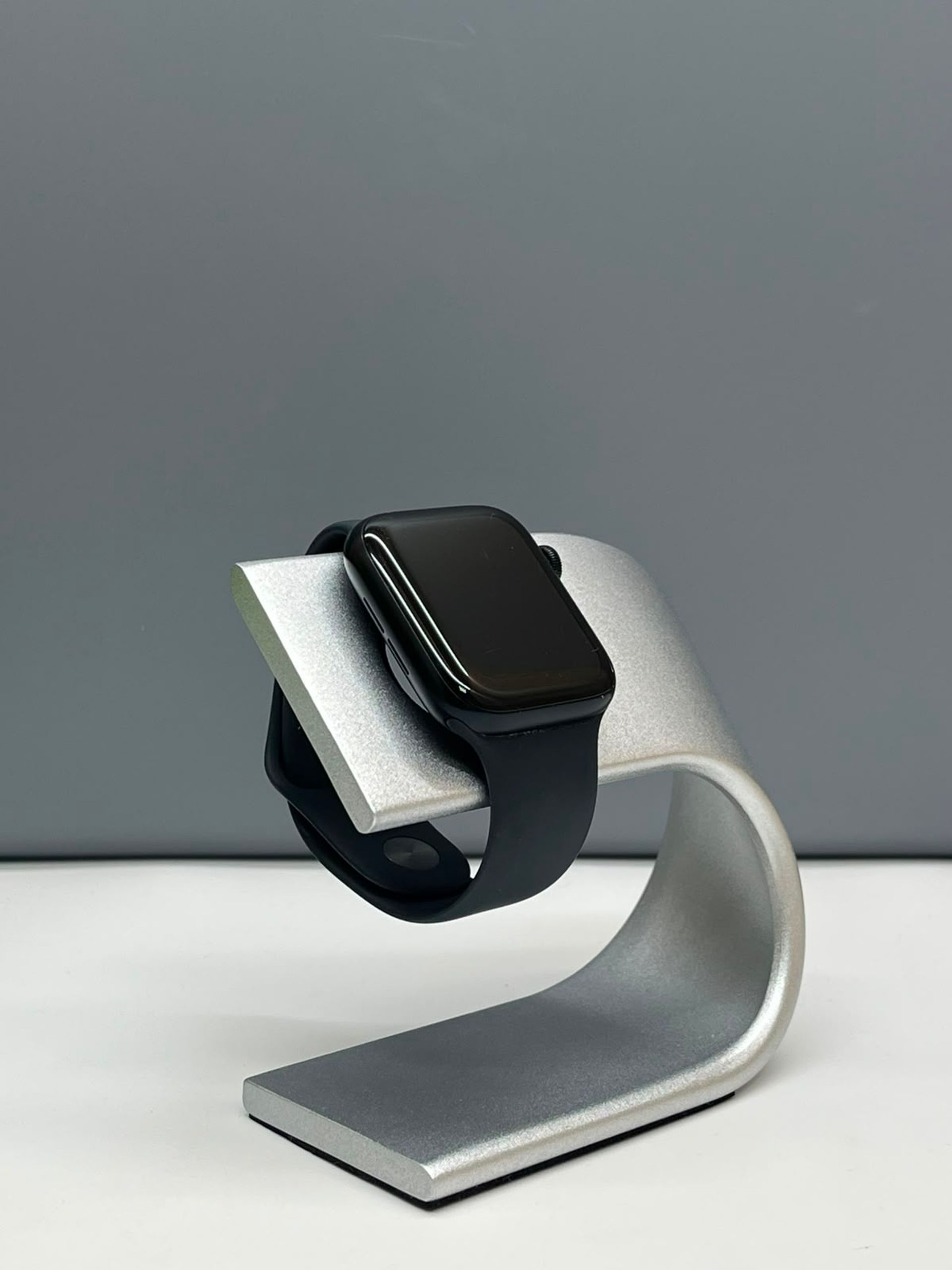 Apple Series SE 40 mm (2е поколение) 44