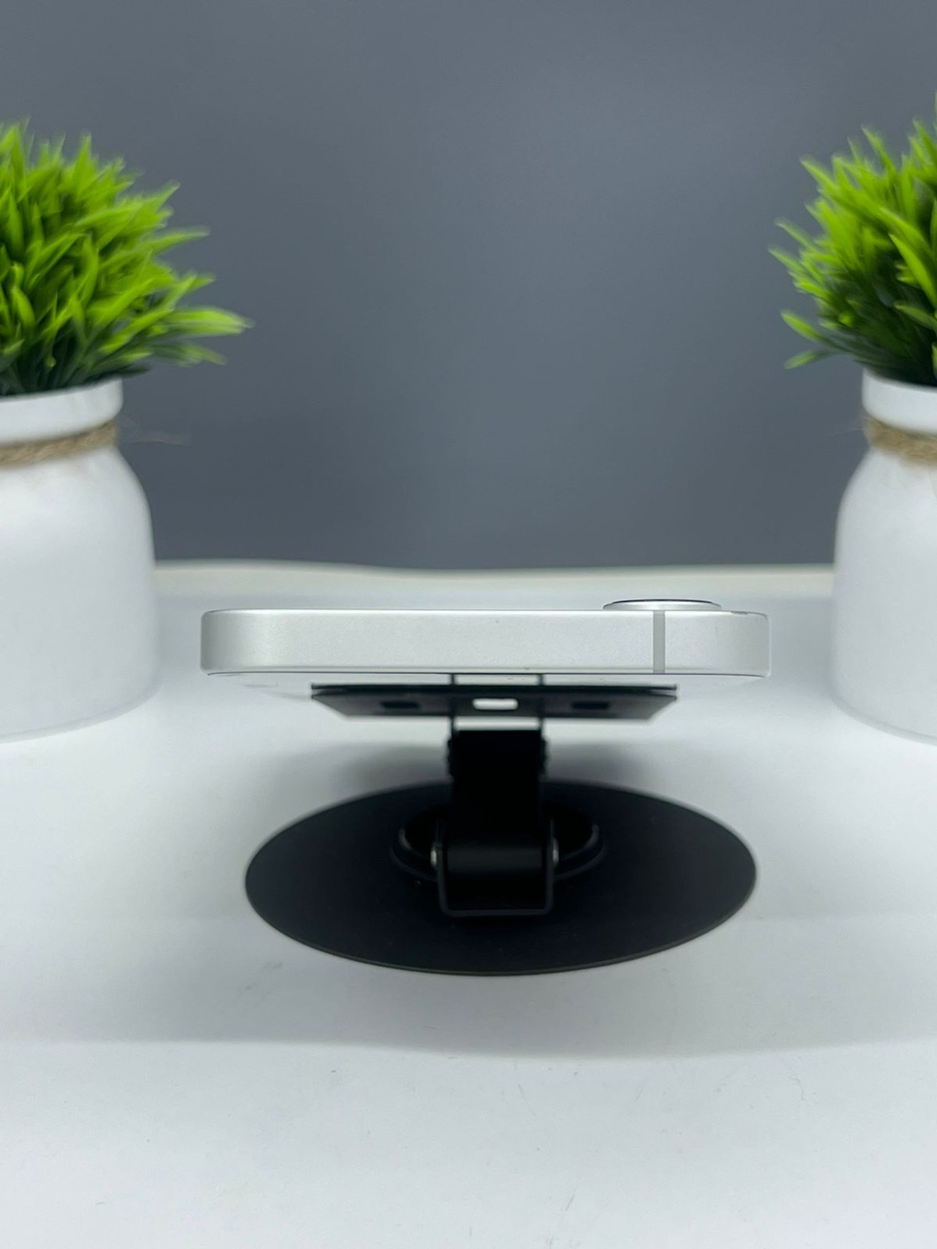 Apple iPhone 16e 128GB