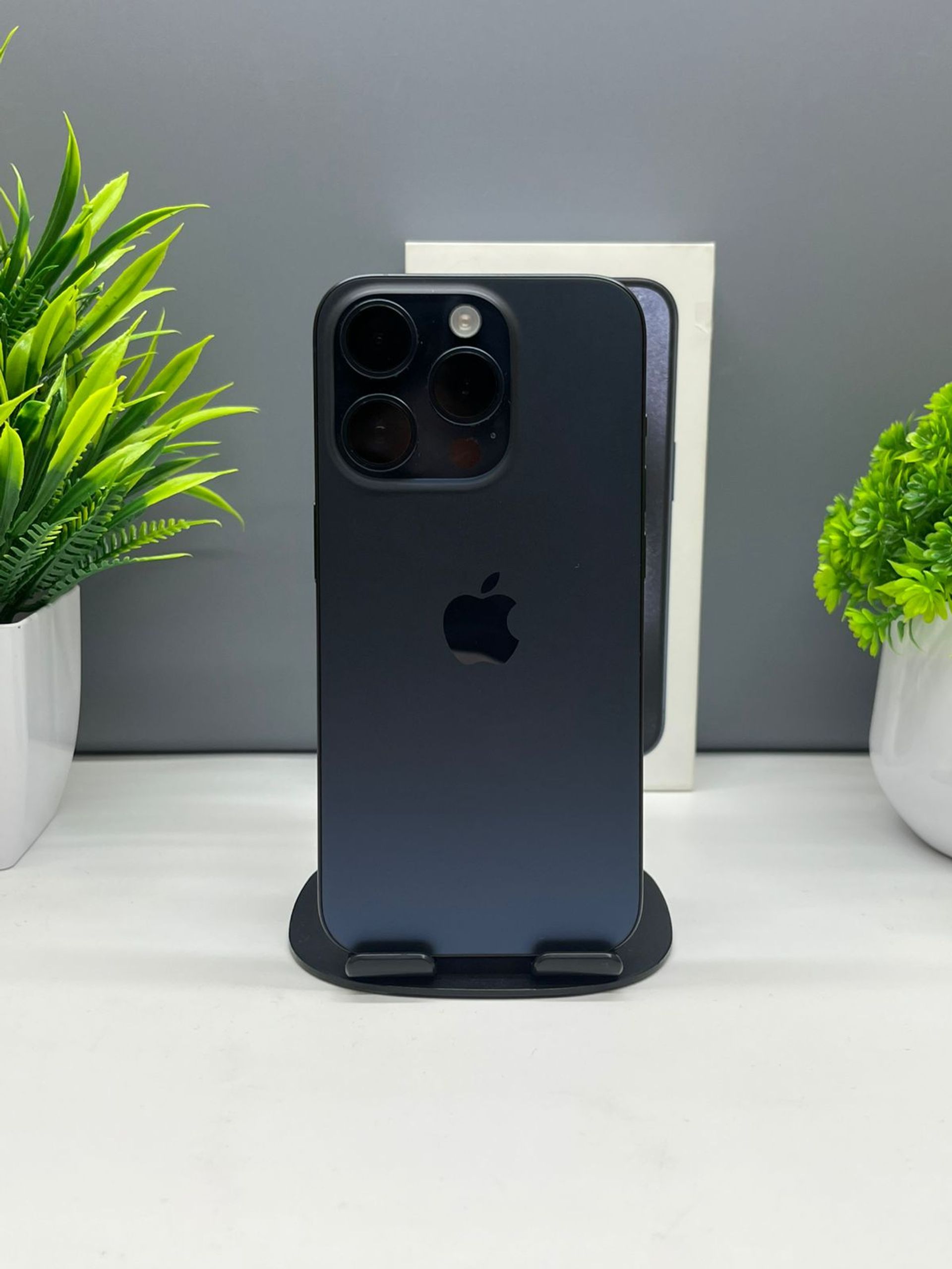 Apple iPhone 15 Pro 256GB - фото_0