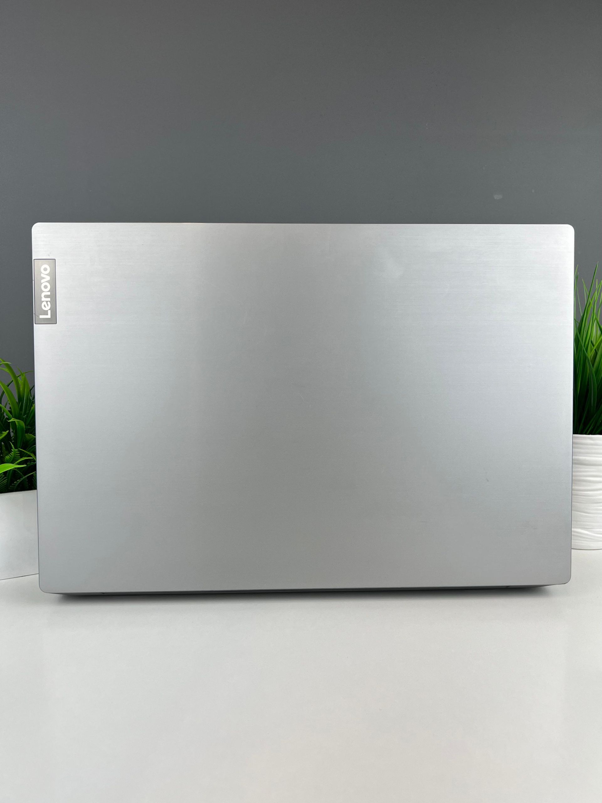 Ноутбук Lenovo core i3/10-пок  Intel Core i3  10-поколение  ядер 8 GB 256 GB 15 дюймов