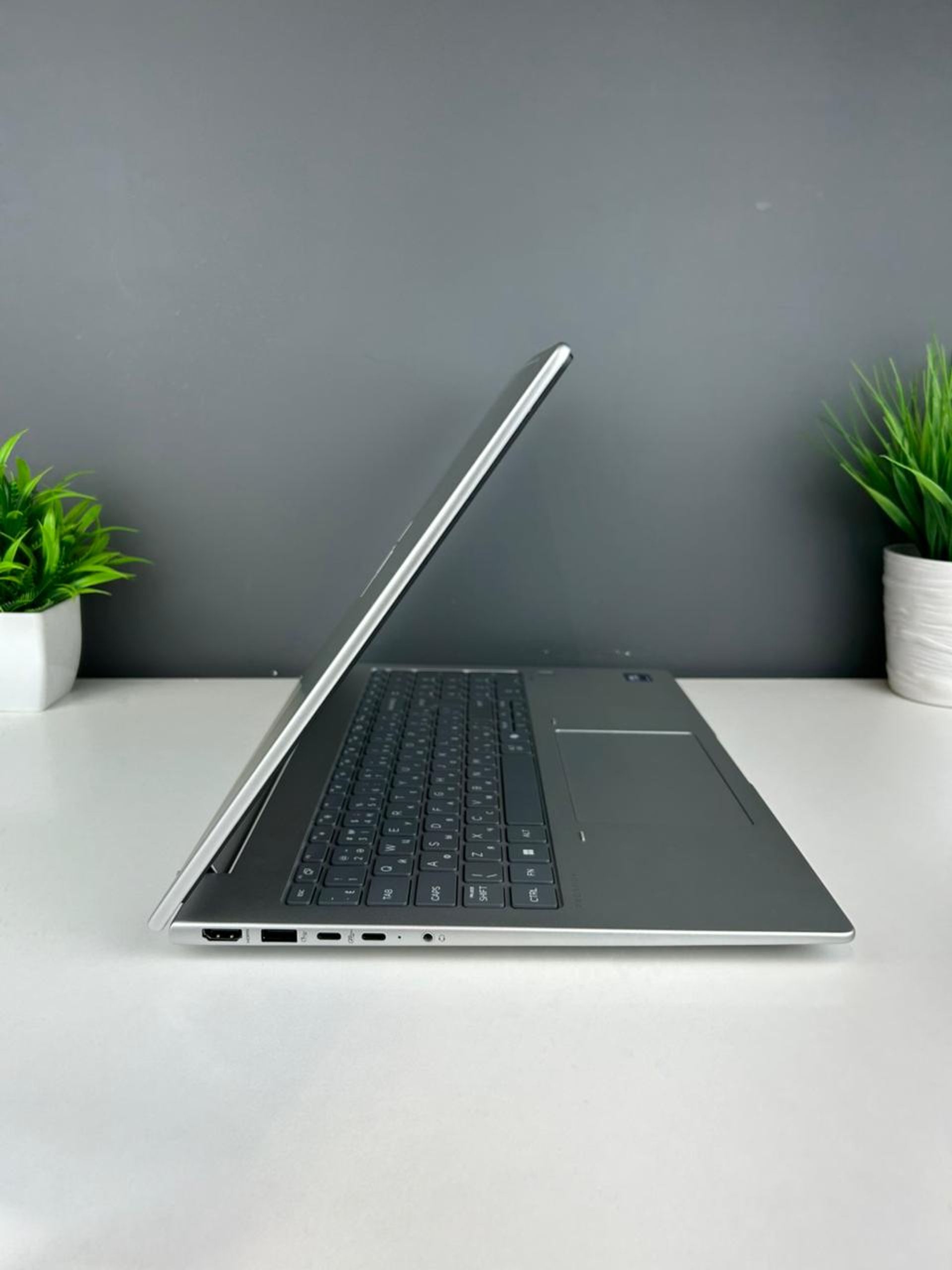 Hp Core i7/15 ULTRA пок