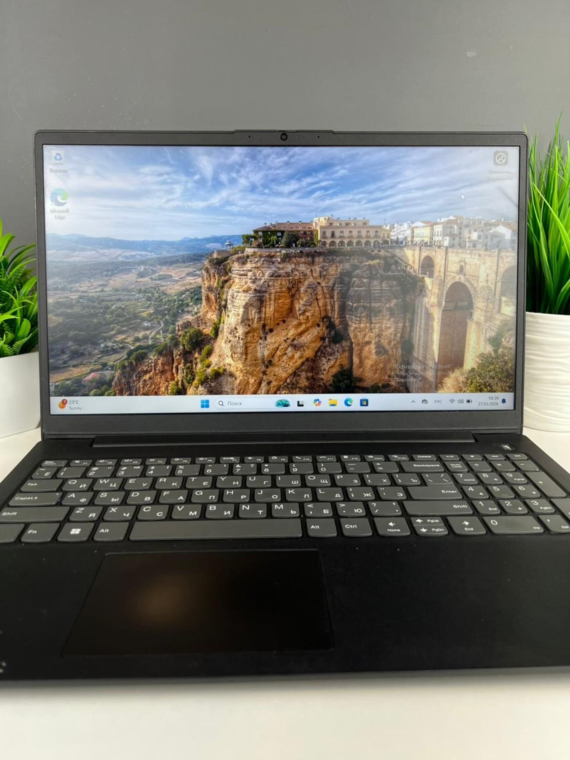 Ноутбук Lenovo core i3/12-пок  Intel Core i3  12-поколение  ядер 8 GB 500 GB