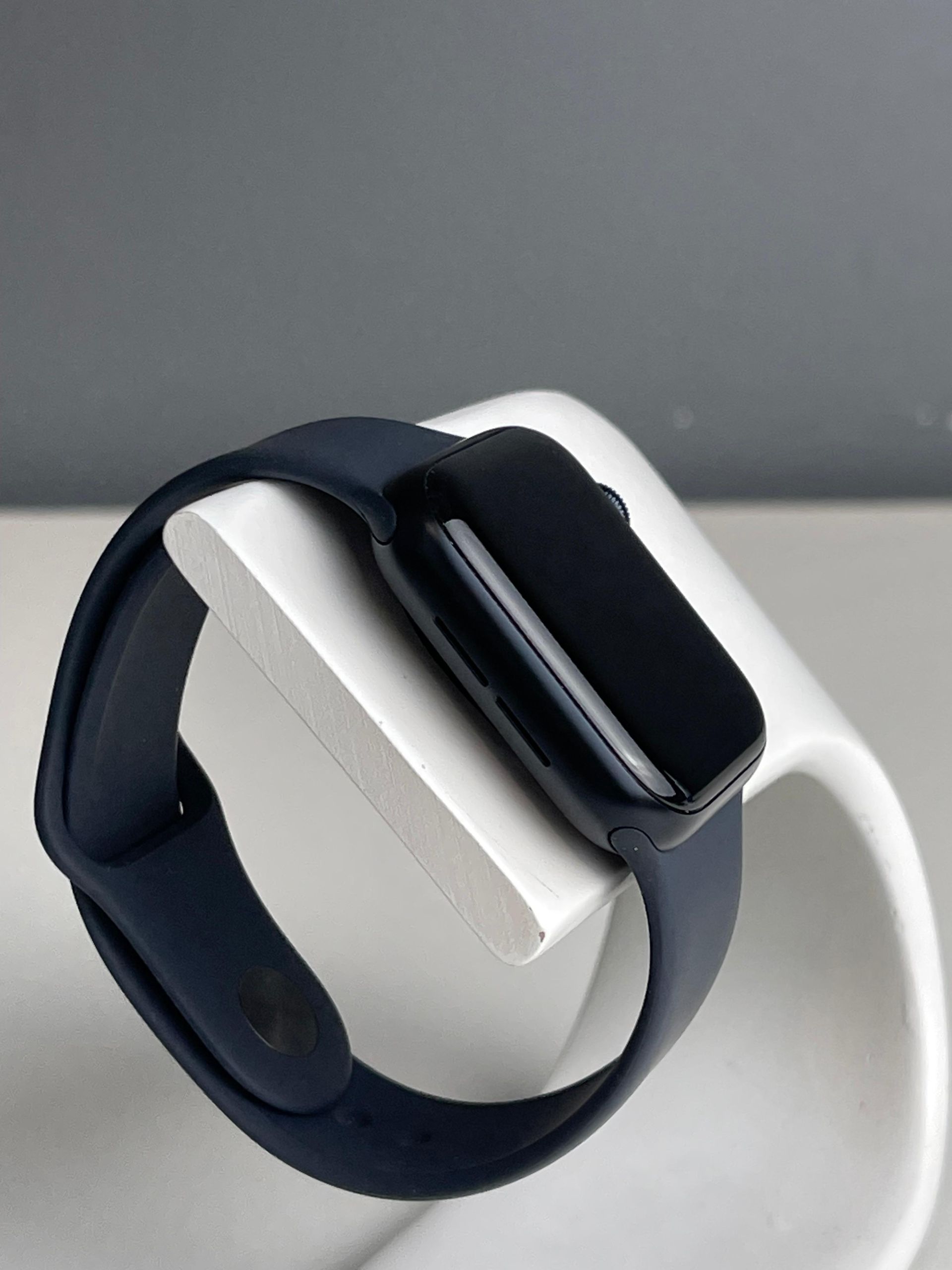 Apple Watch SE 40 мм (2е поколение)