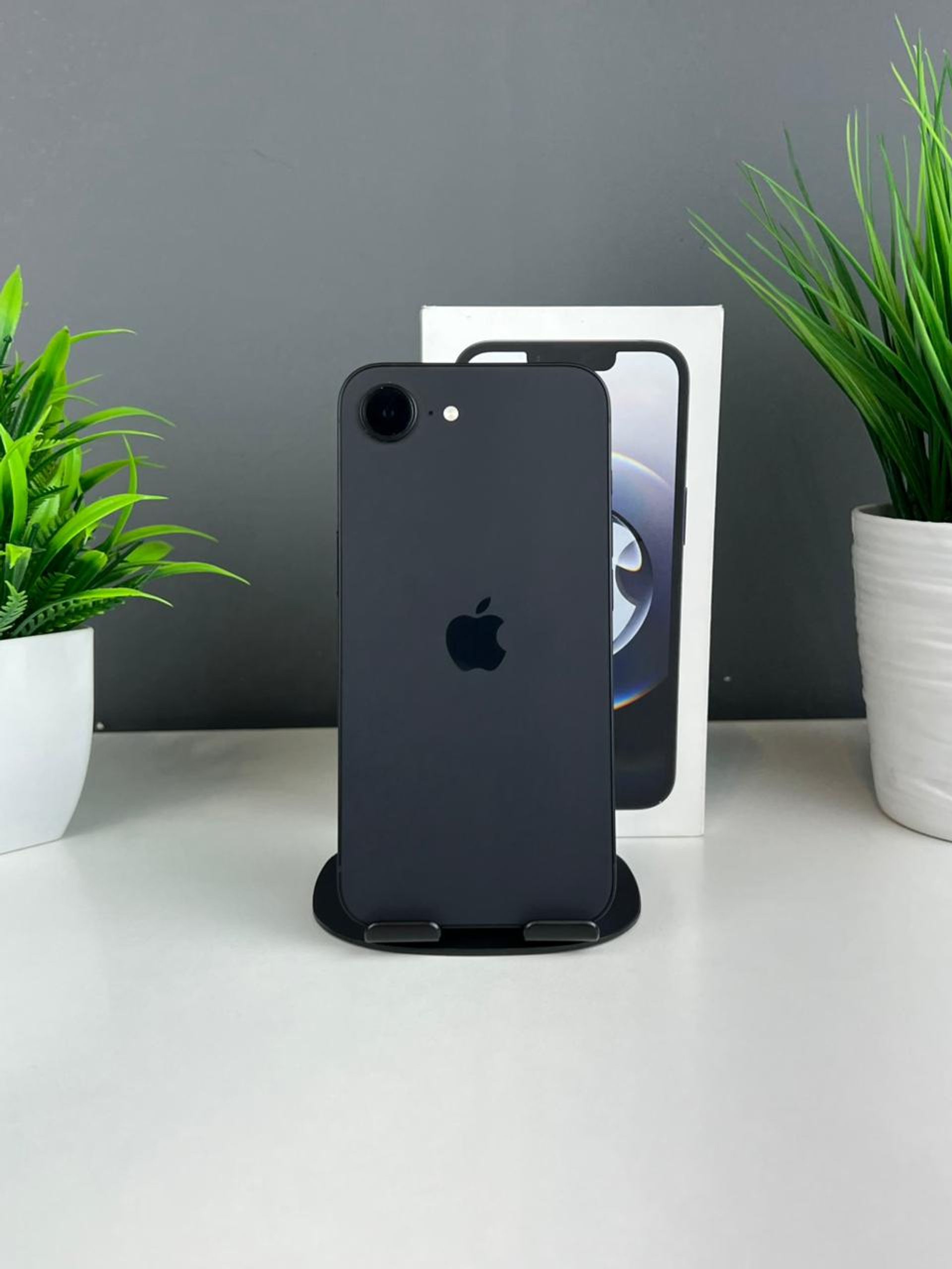 Apple iPhone 16e 256GB - фото_0