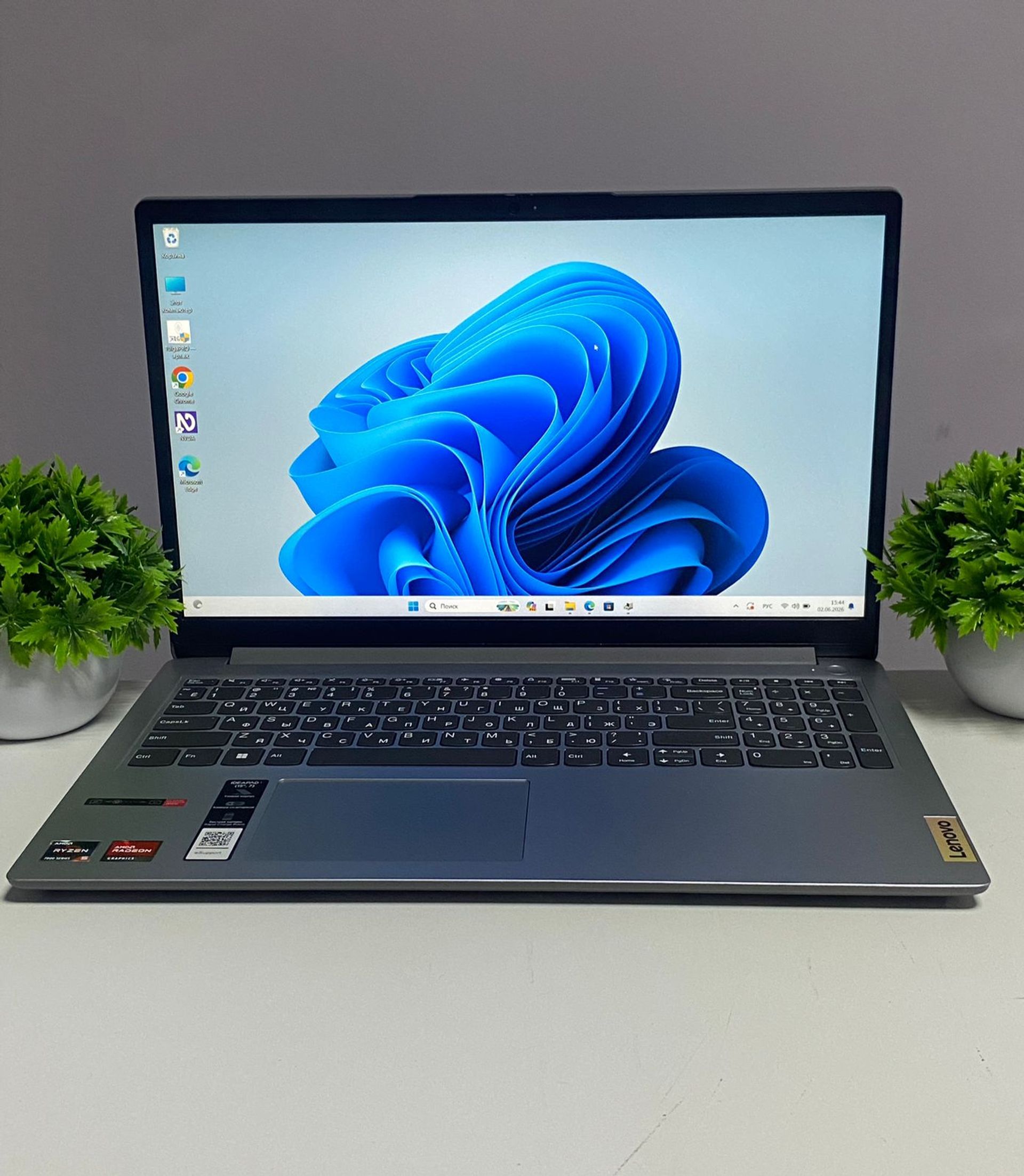 Ноутбук Lenovo Для работы и учебы AMD Ryzen 5 3-поколение ядер 16 GB 500 GB 15 дюймов