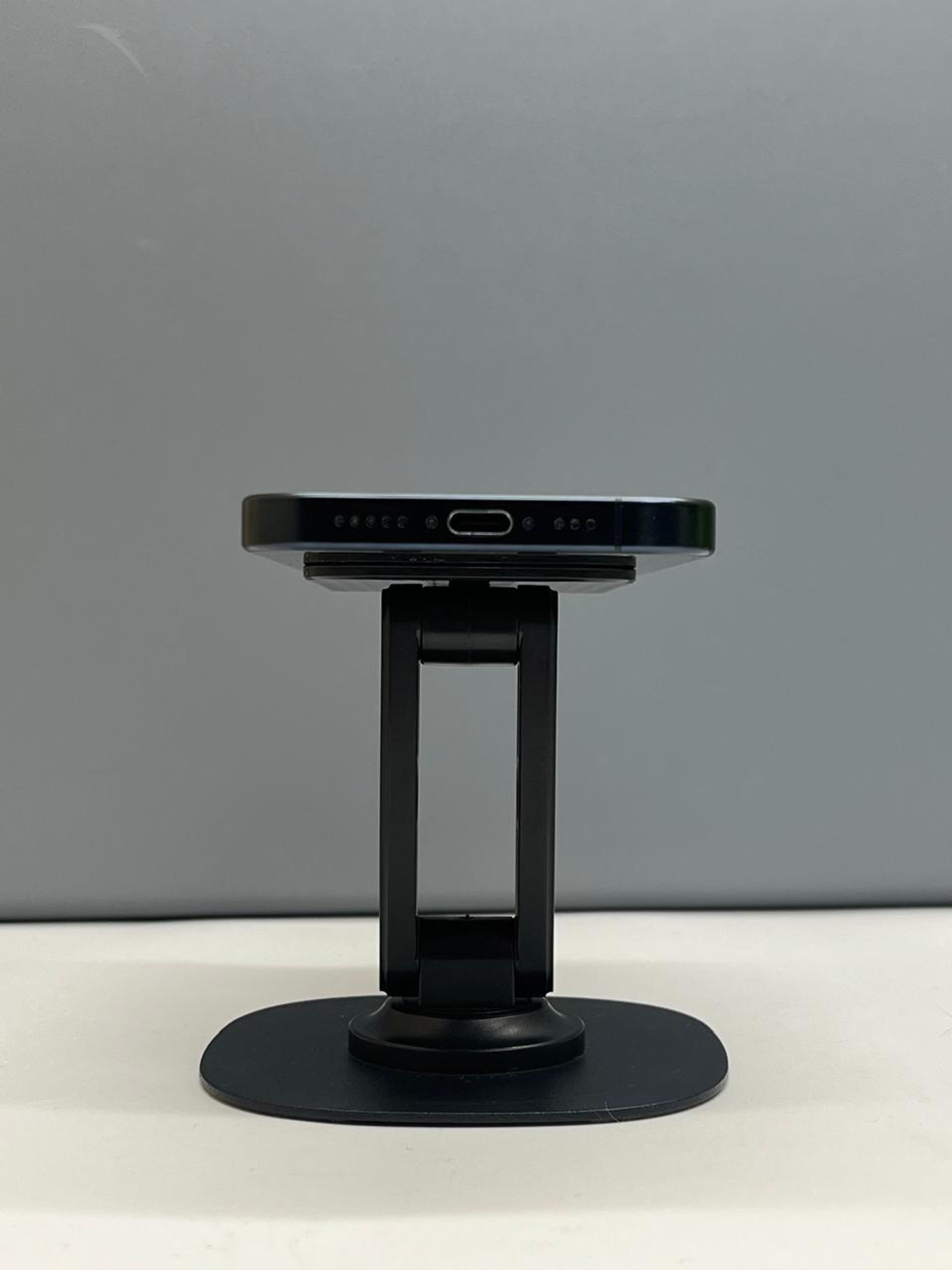 Apple iPhone 15 Pro 256GB - фото_4