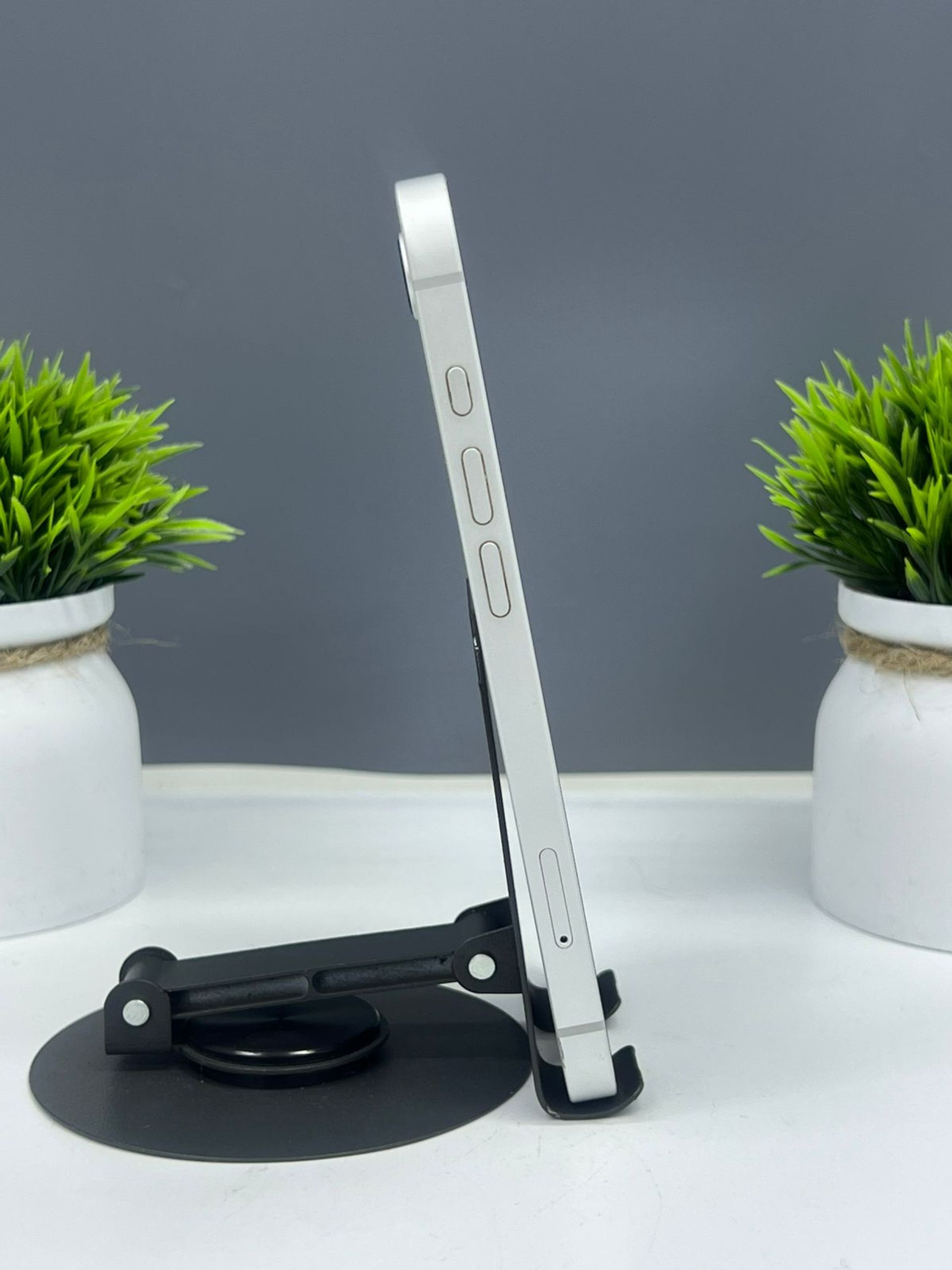 Apple iPhone 16e 128GB