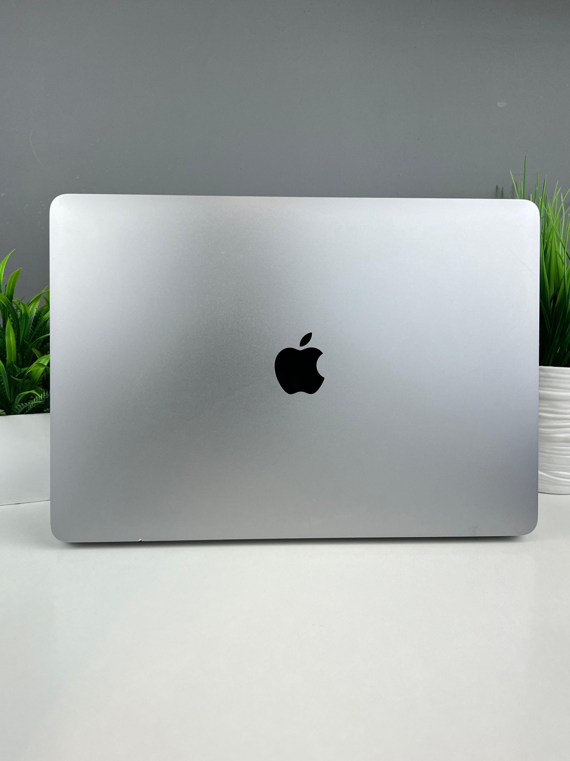MacBook Pro 13 M2