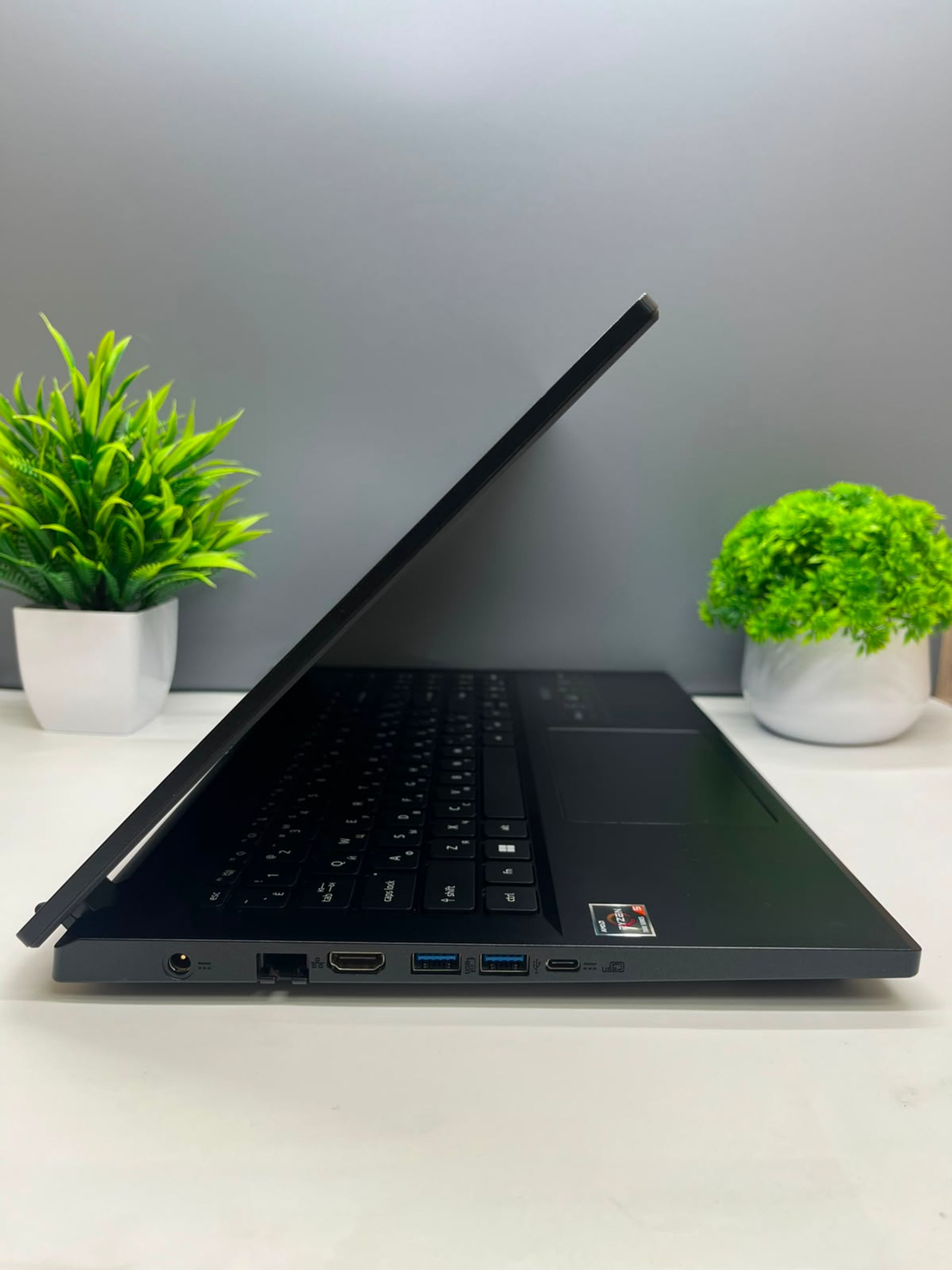 Ноутбук Acer amd ryzen 5 7-поколение AMD Ryzen 5 7-поколение ядер 16 GB 512 GB 16 дюймов