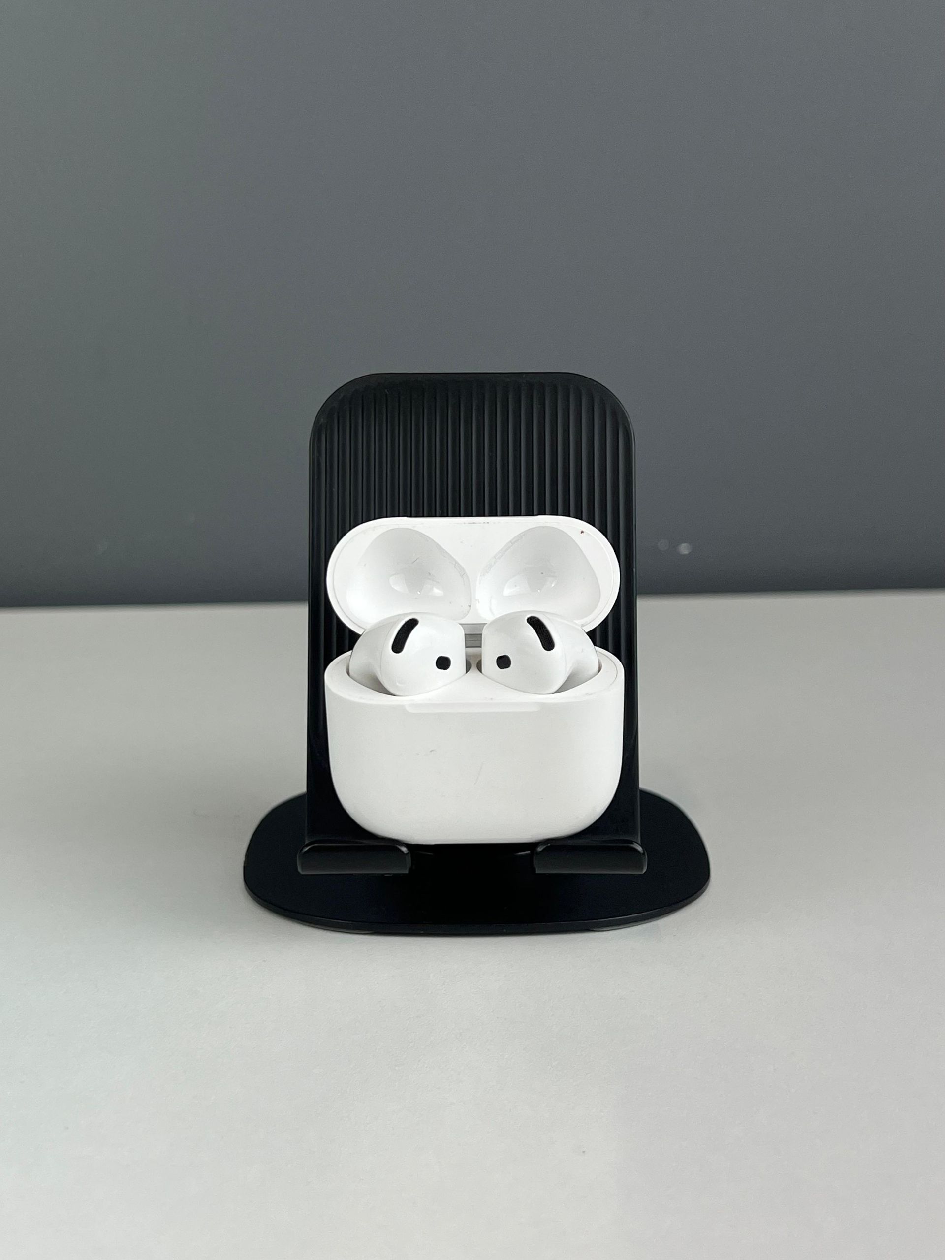 Apple AirPods 4 series