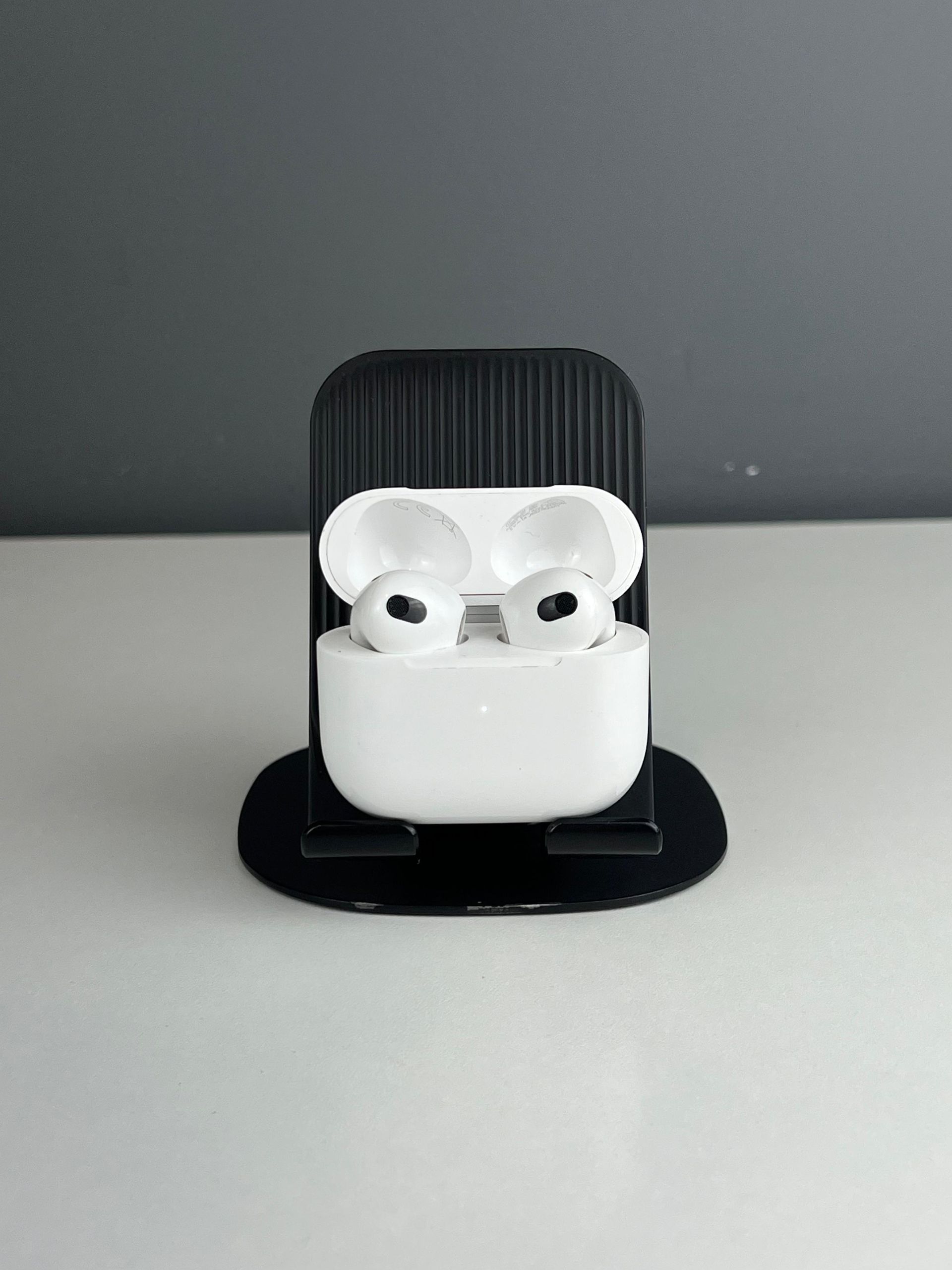 Apple AirPods 3 series