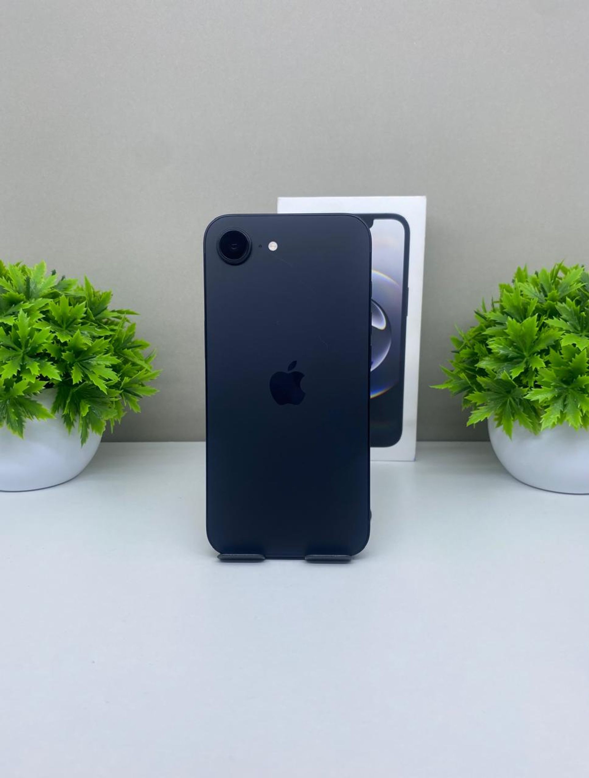 Apple iPhone 16e 128GB