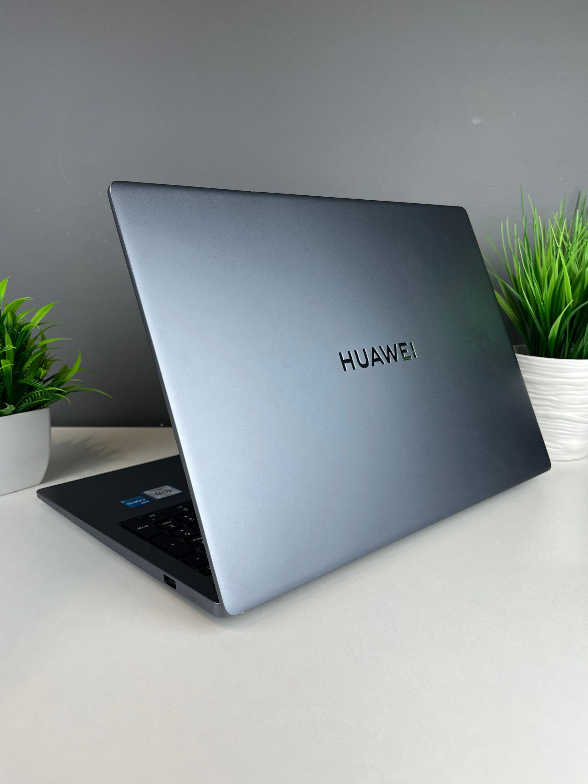 Ноутбук Huawei  core i3/12-пок  Intel Core i3  12-поколение  ядер 8 GB 500 GB 14 дюймов