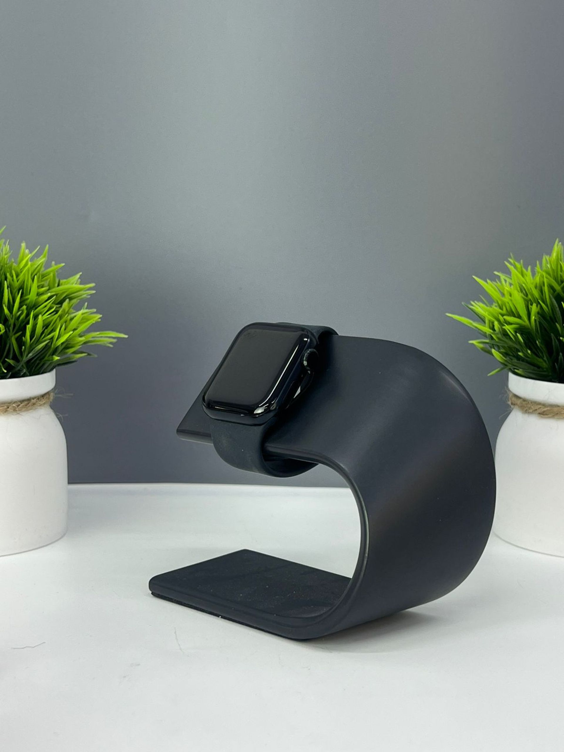 Apple Watch SE 40 мм (2е поколение)