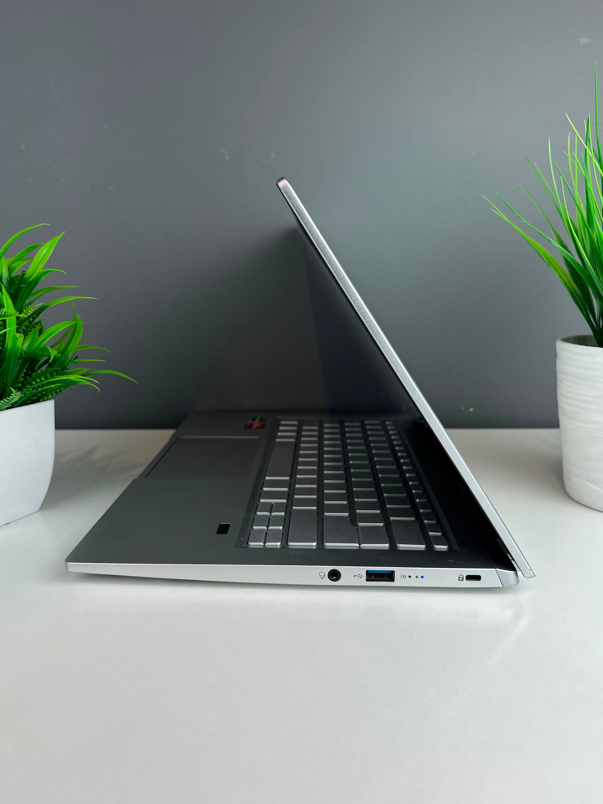 Ноутбук Acer Для работы и учебы AMD Ryzen 5 4-поколение ядер 16 GB 500 GB 14 дюймов