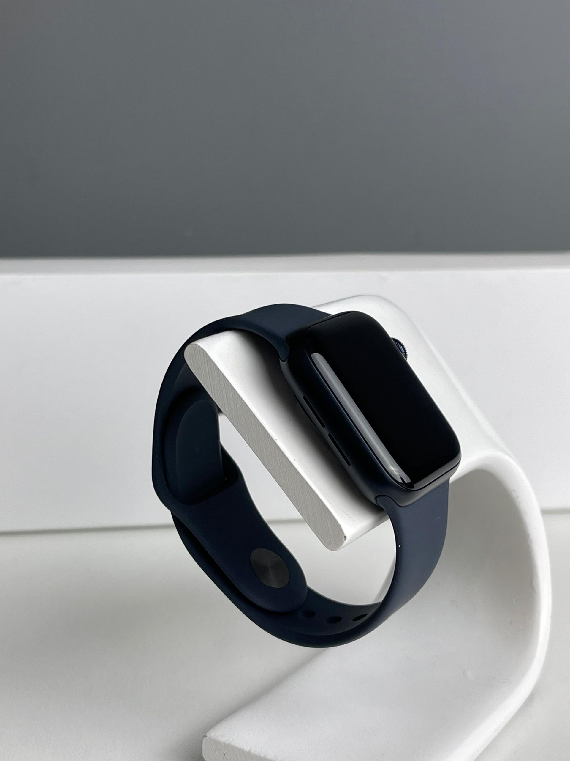 Apple Watch SE 40 мм (2е поколение)