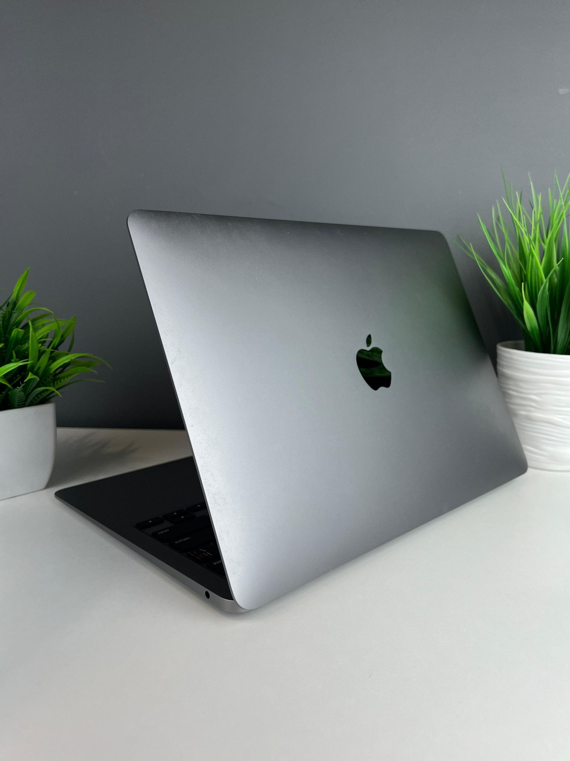 Ноутбук Apple macbook air 13 m1 Apple M1 ядер 8 GB 256 GB 13.3 дюймов