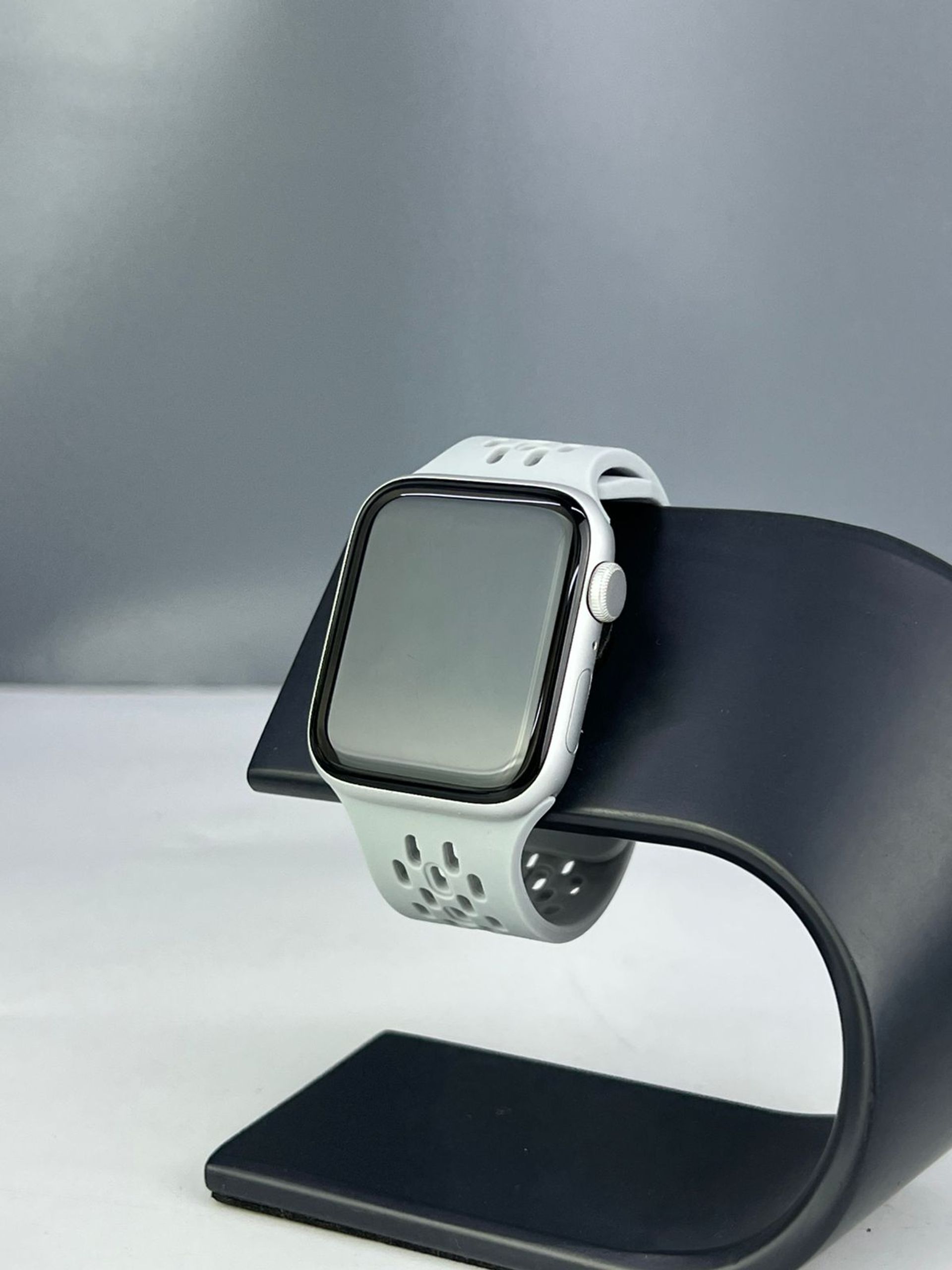 Apple Series SE 44 мм (2е поколение) 44mm