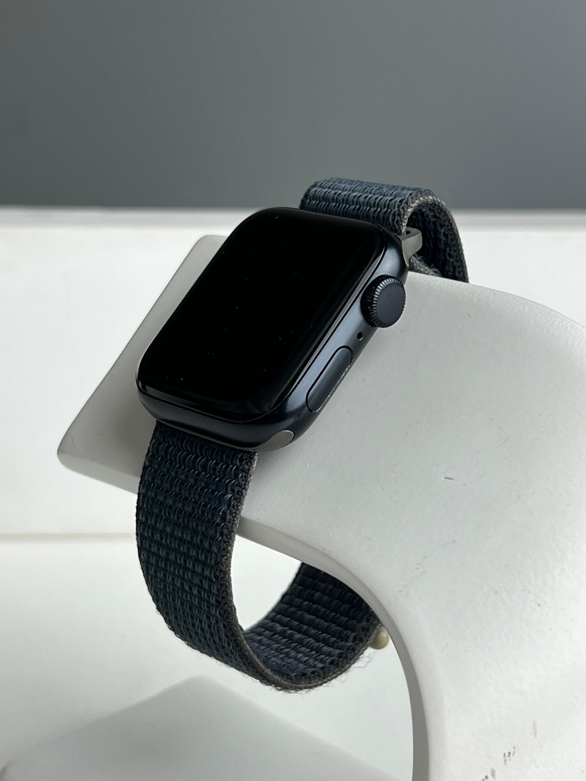 Apple Series SE 40 mm (2е поколение) 40mm