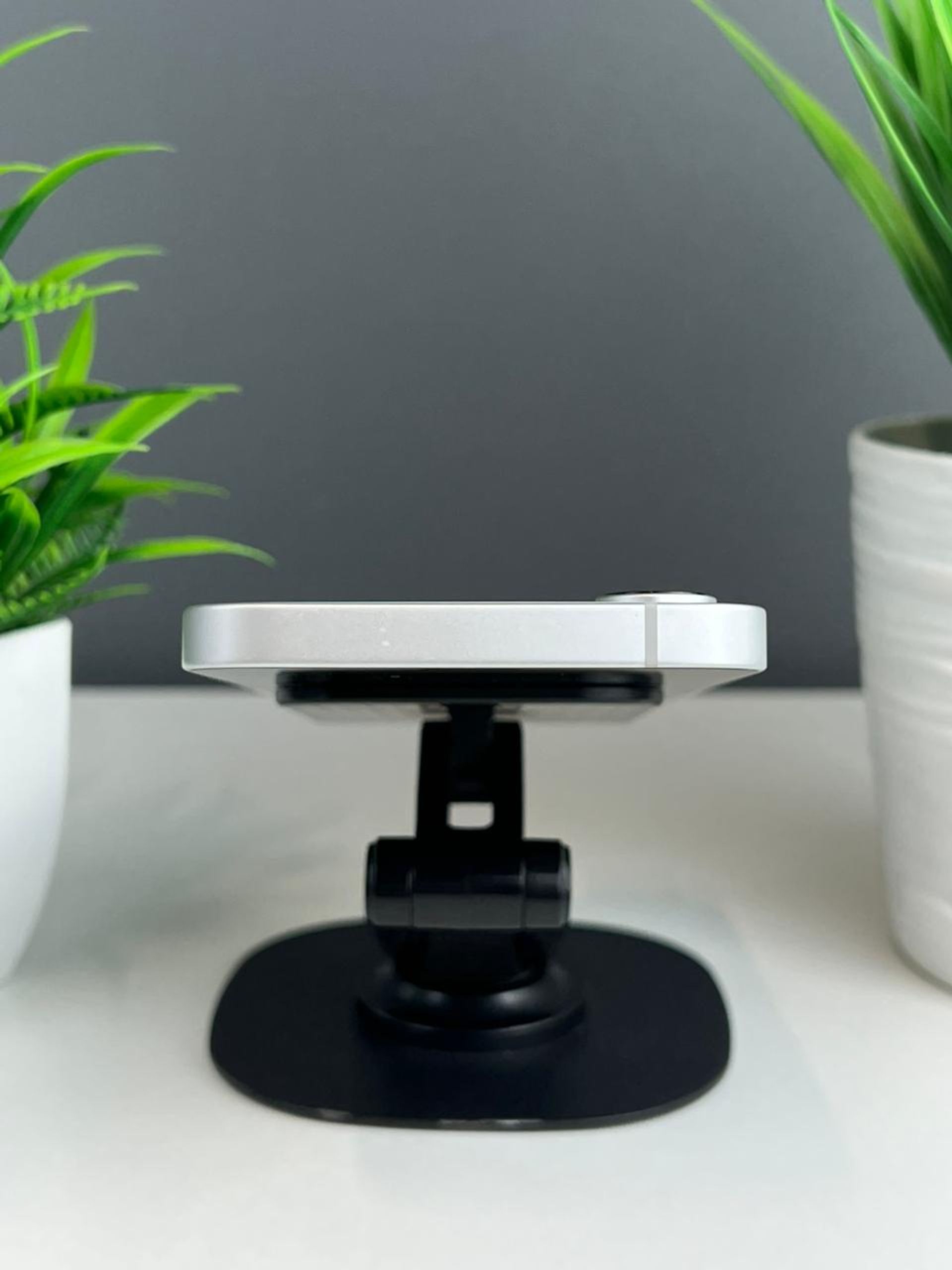 Apple iPhone 16e 128GB