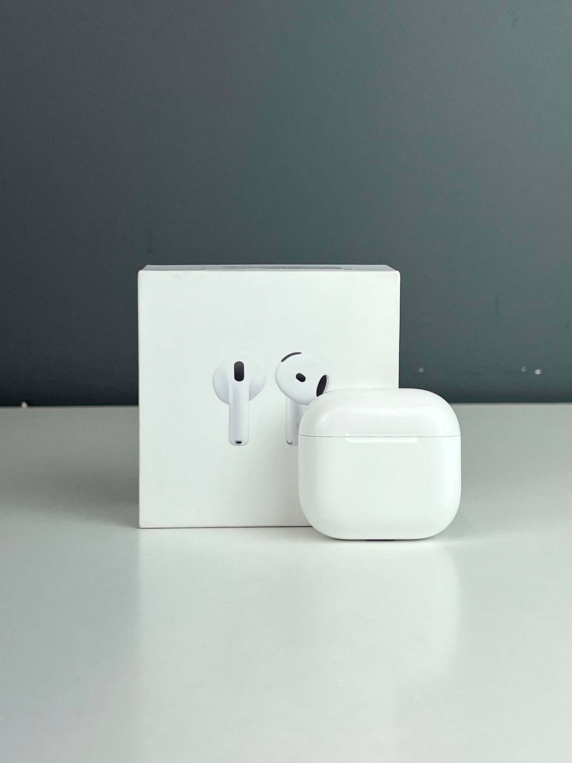Apple AirPods 4 series