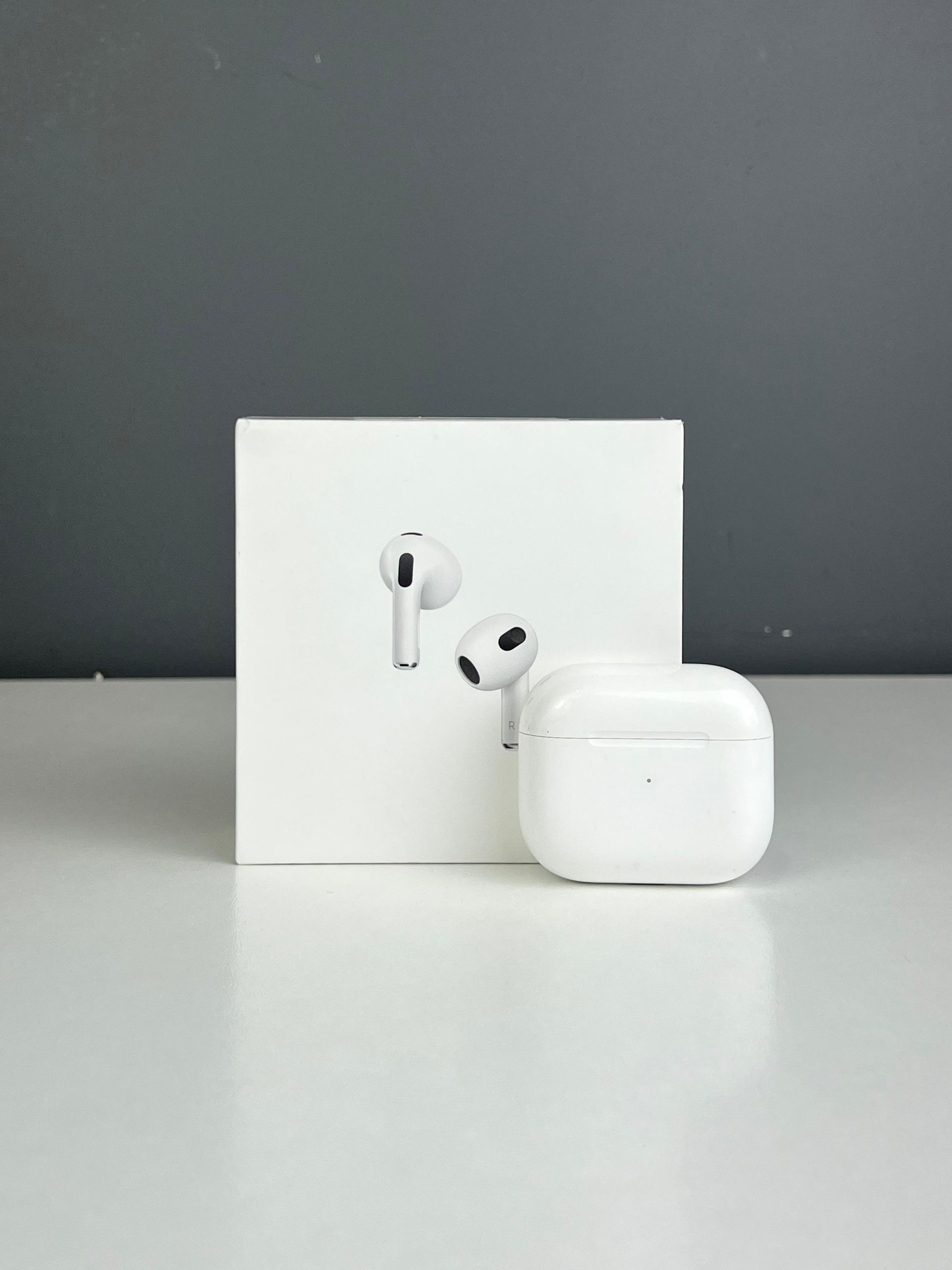 Apple AirPods 3 series