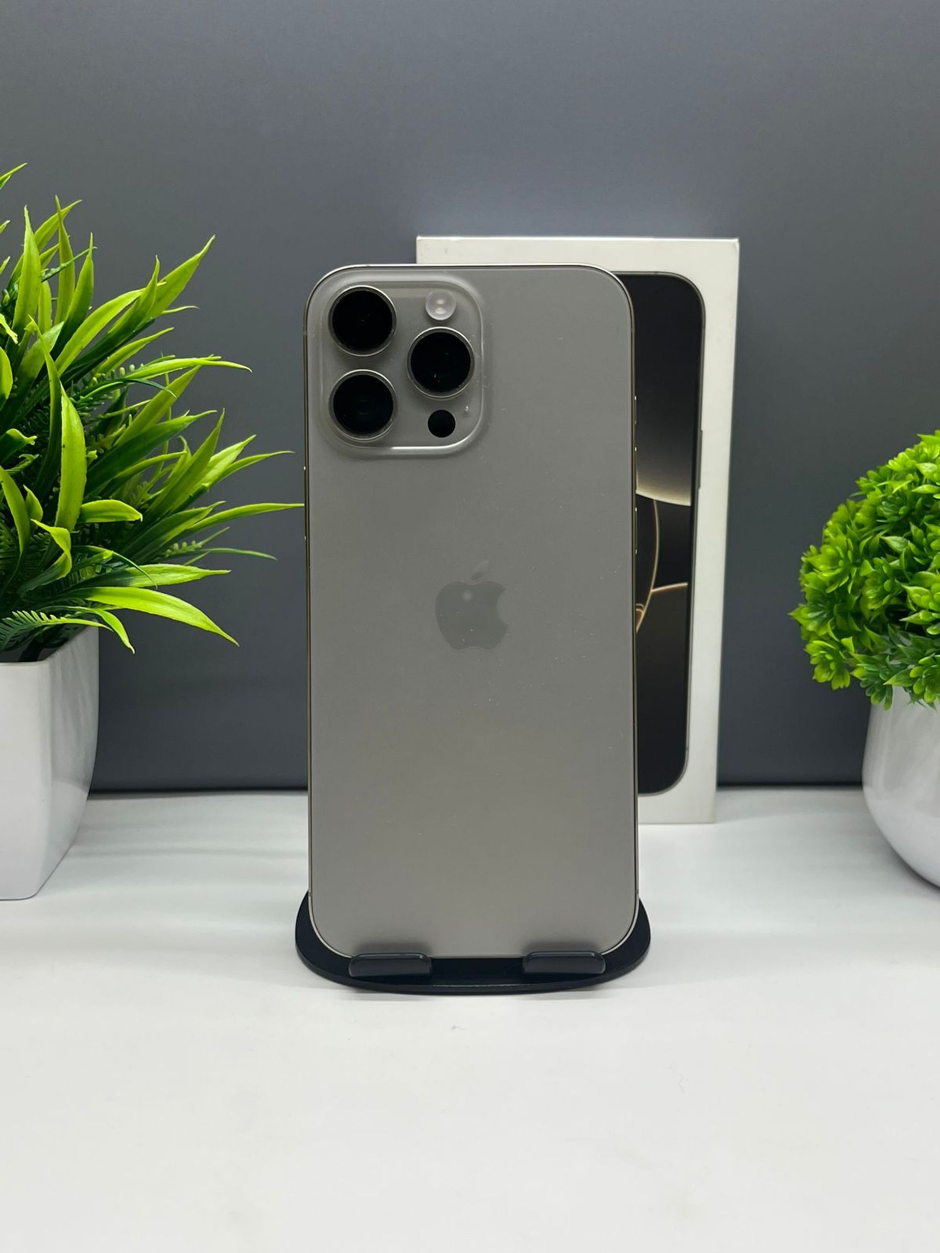 Apple iPhone 16 Pro Max 256GB - фото_0