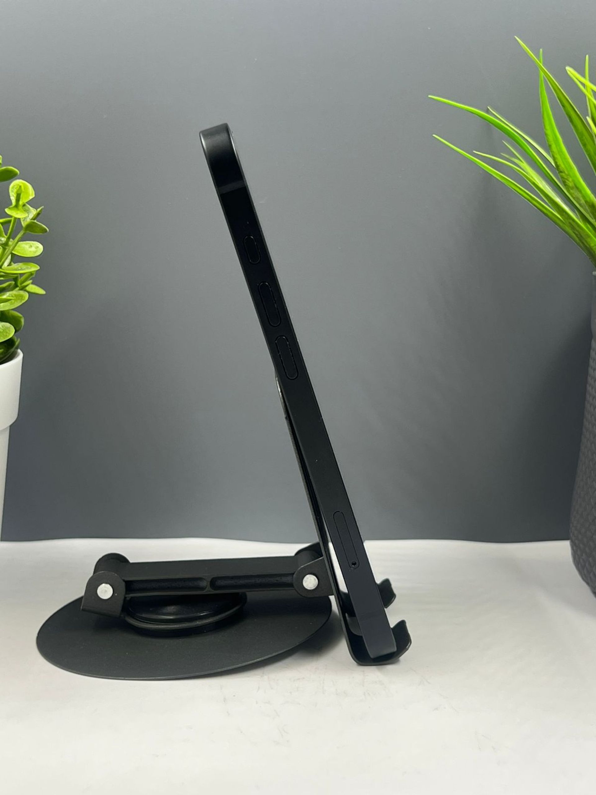 Apple iPhone 16e 128GB