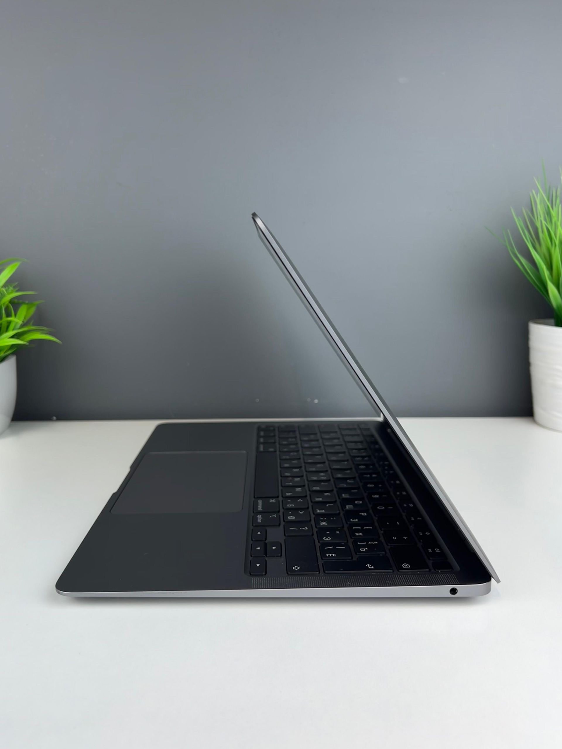 Ноутбук Apple macbook air 13 m1 Apple M1 ядер 8 GB 256 GB 13 дюймов